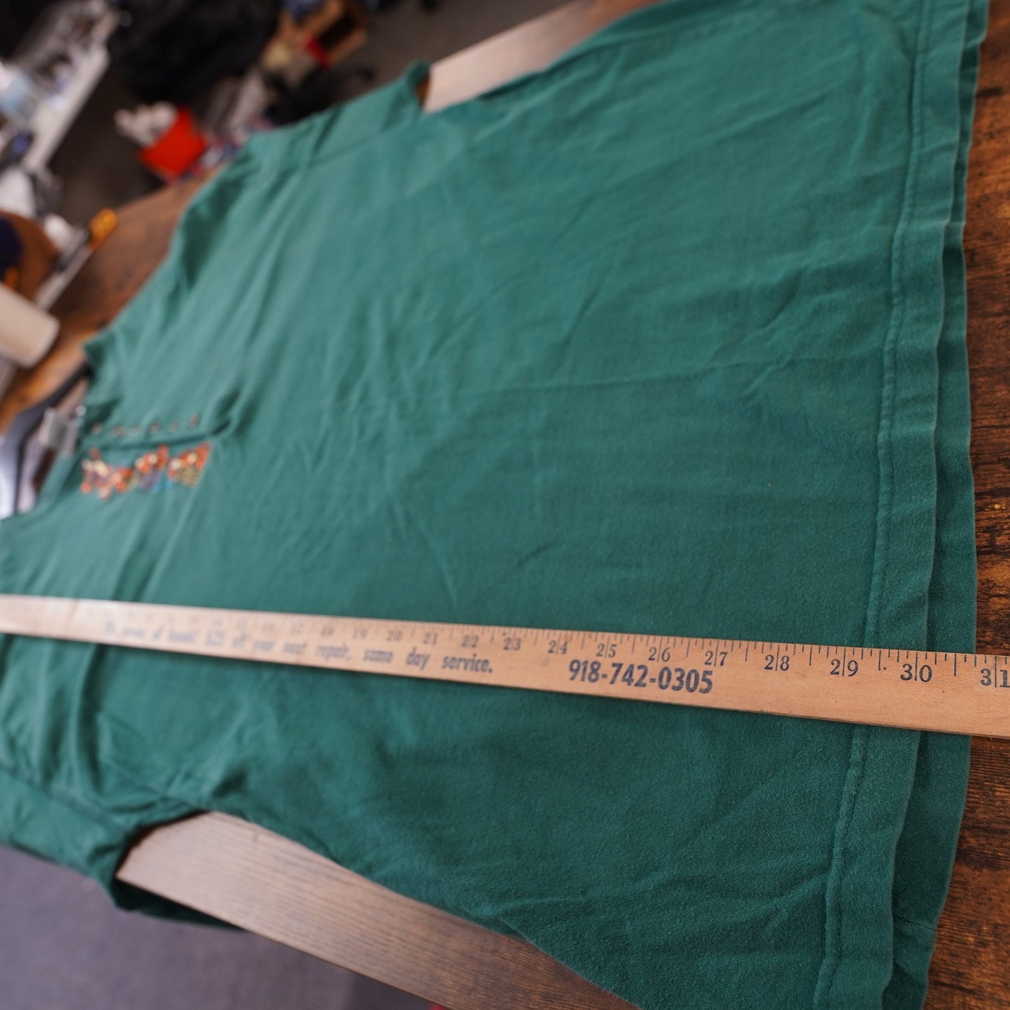 (XXL) Vintage Tigger Winnie the Pooh Embroidered Henley Men's XXL Green Disney