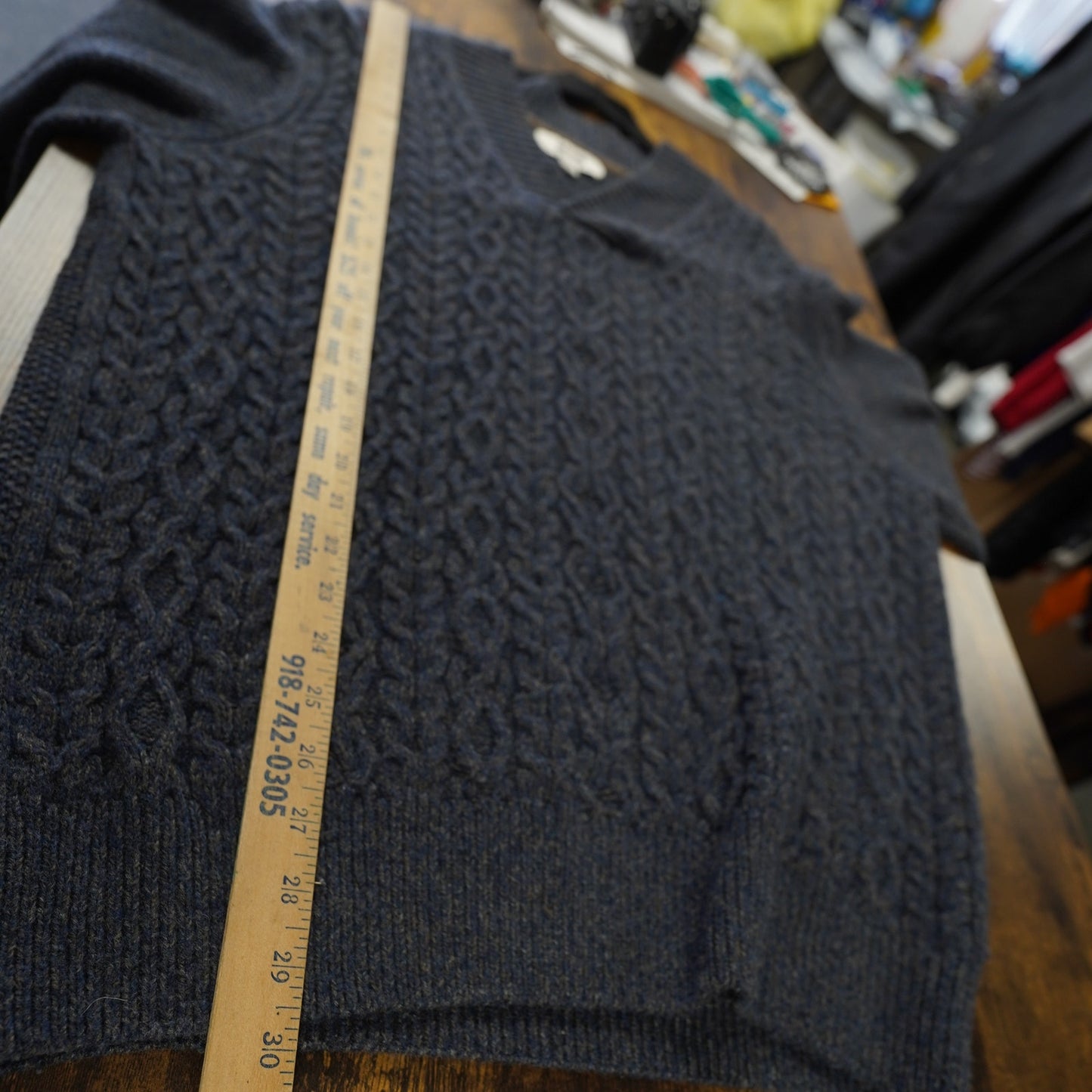 (XXL) Joseph Abboud Cable Knit Fisherman V-Neck Wool Sweater Men's XXL Gray Preppy