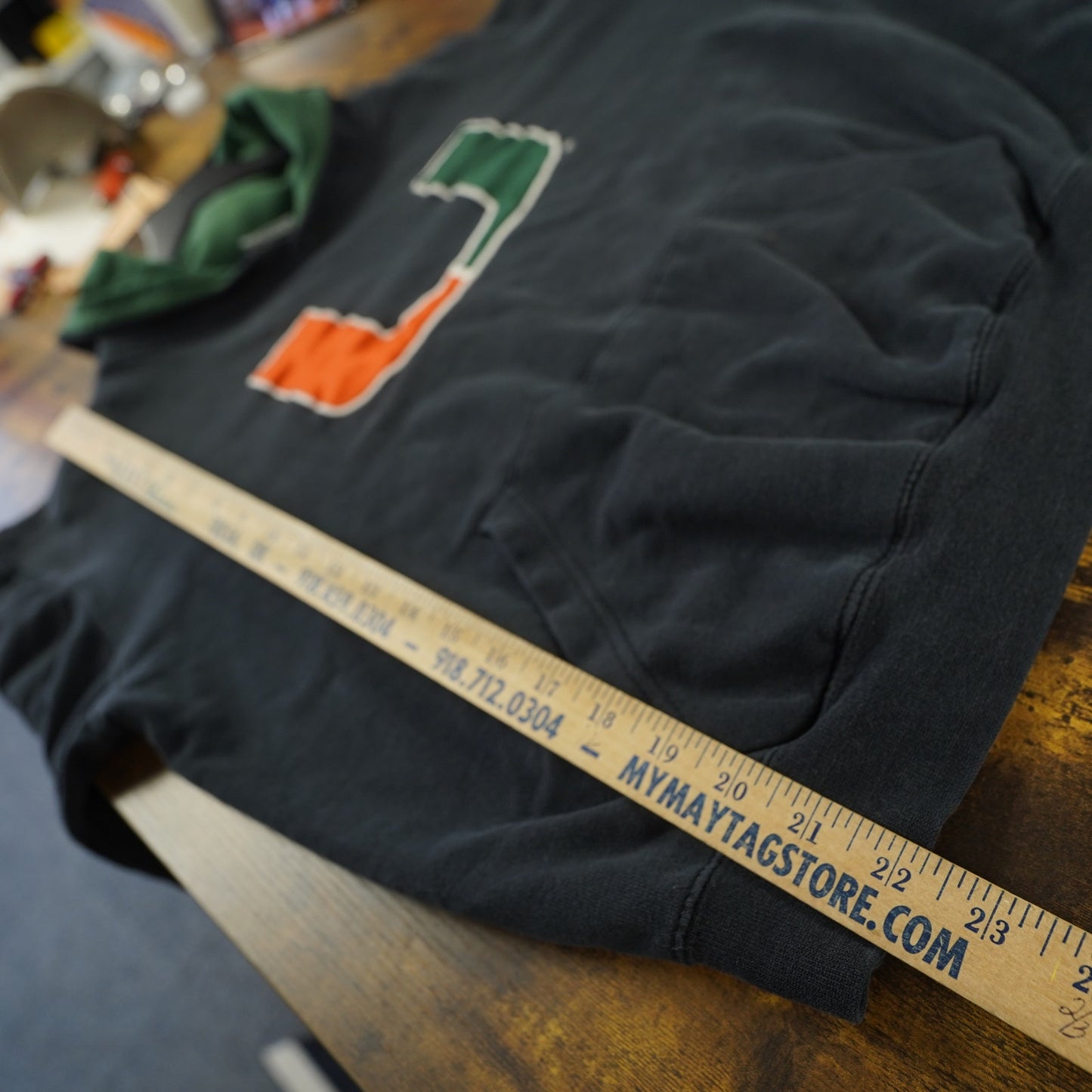 (M) University of Miami Hurricanes Embroidered Black Hoodie Mens M Stadium Retro Y2K
