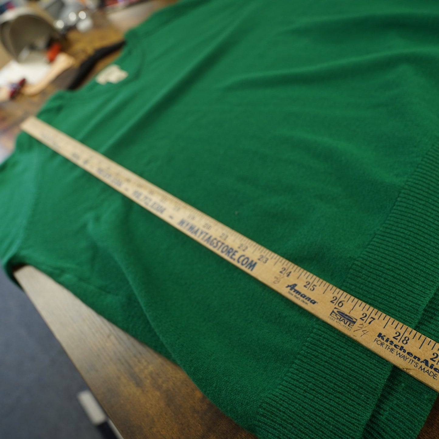 (XL) Vintage L.L. Bean 100% Lambswool Green Knit V-Neck Sweater Men's XL Tall