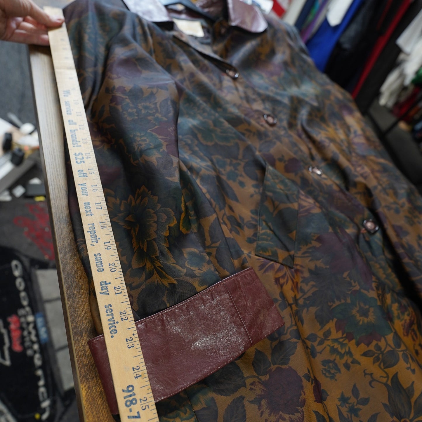 (Women's M) Vintage Roamans Floral Iridescent Trench Coat Flower Print Women's M Sz. 8 Brown