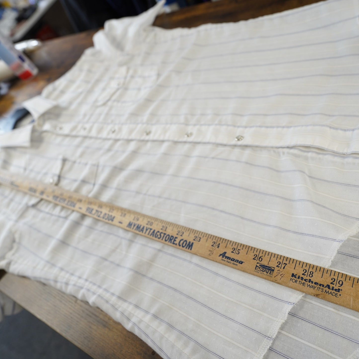 (XL) Vintage Wrangler Western Pearl Snap Button Up Striped Men's XL White X-Long Tail