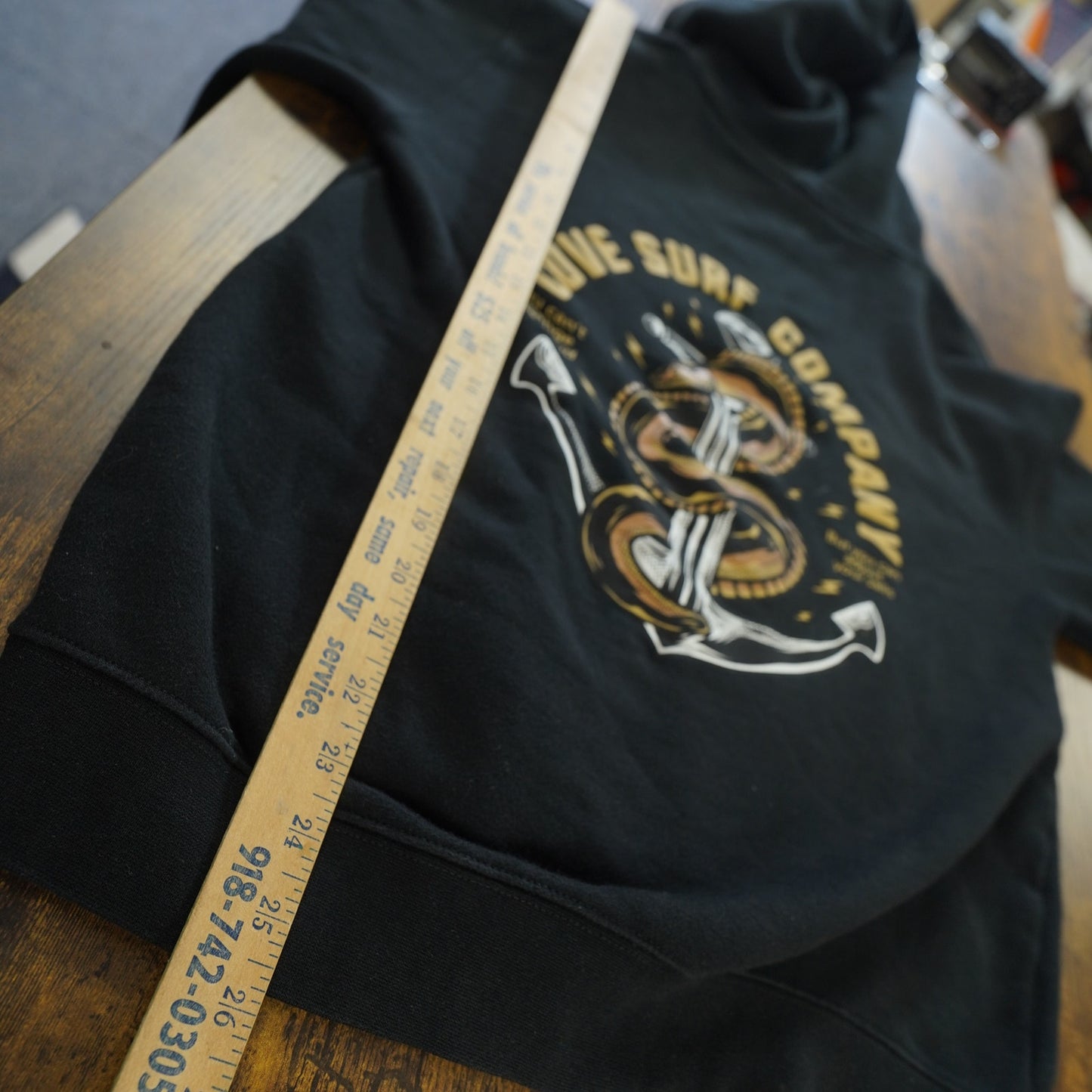 (S) Cove Surf Company Snake & Anchor Graphic Hoodie Men's S Black Gold Skate Y2K