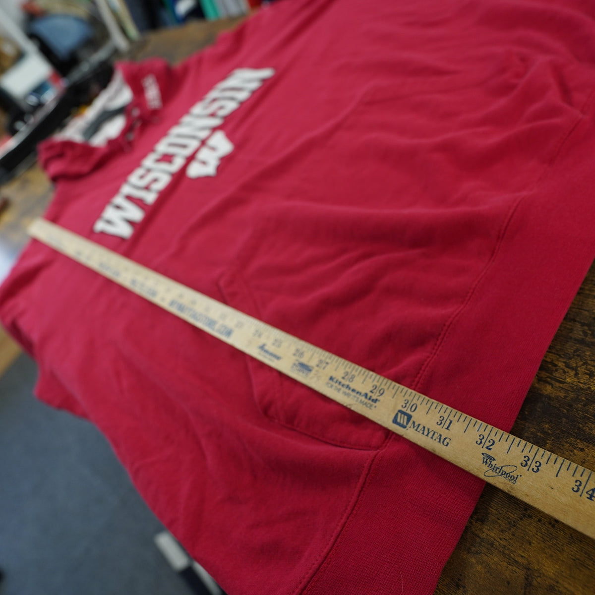 (4XLT) Vintage Wisconsin Badgers Embroidered Hoodie Men's 4XLT Red White Sewn Retro