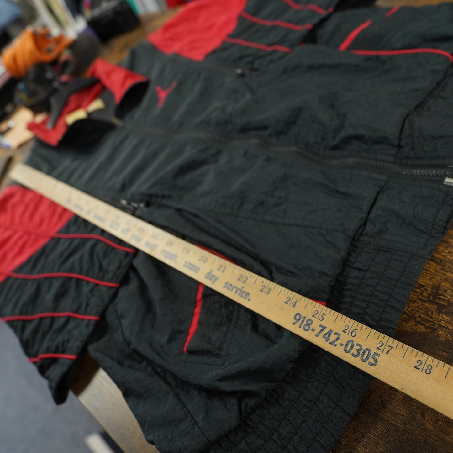 (M/L) Vintage Nike Air Jordan Flight 1989/90 Convertible Jacket Men's Large Black Red