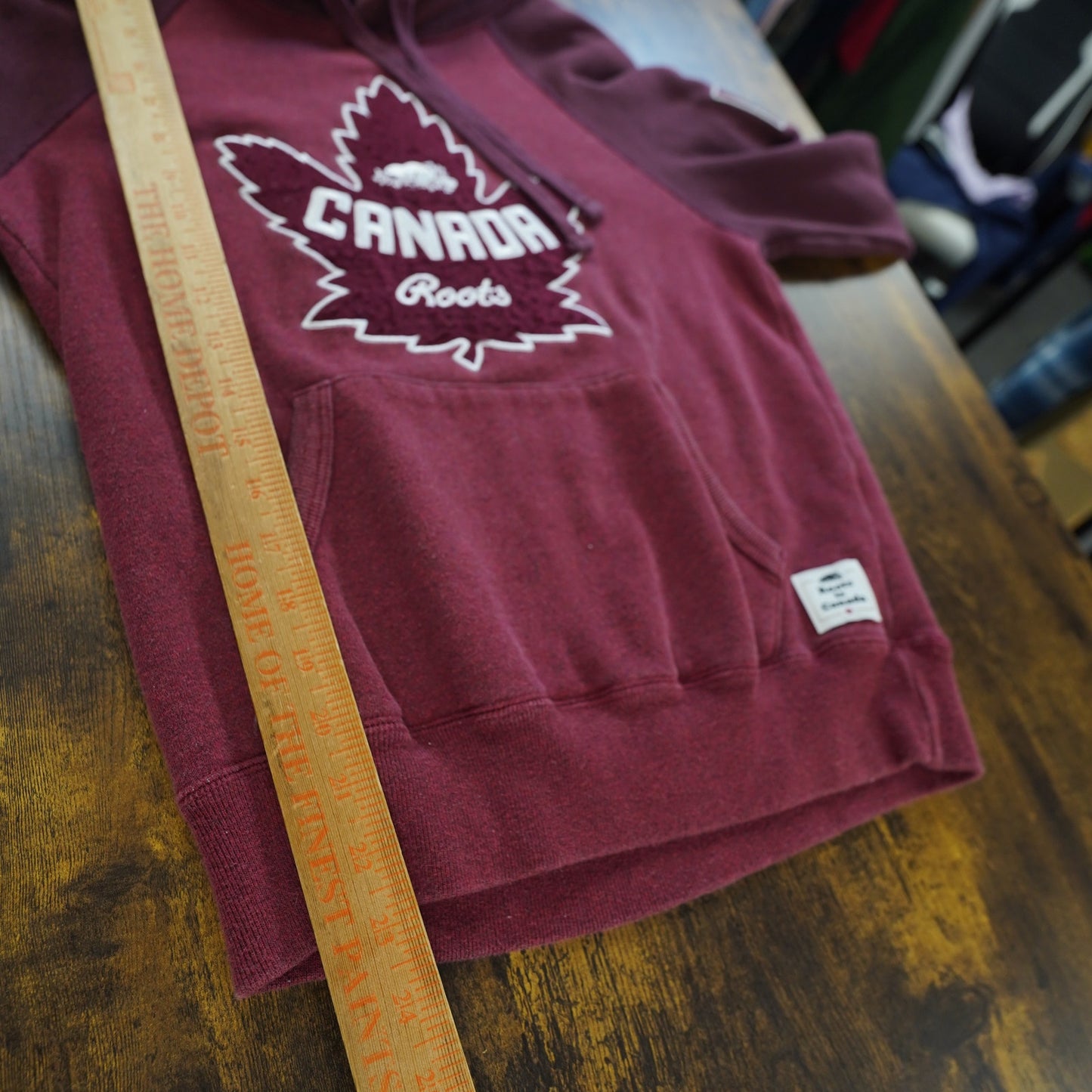 (XS) Roots Canada Raglan Sewn Hoodie Sweatshirt Women's XS Red Embroidered Patches