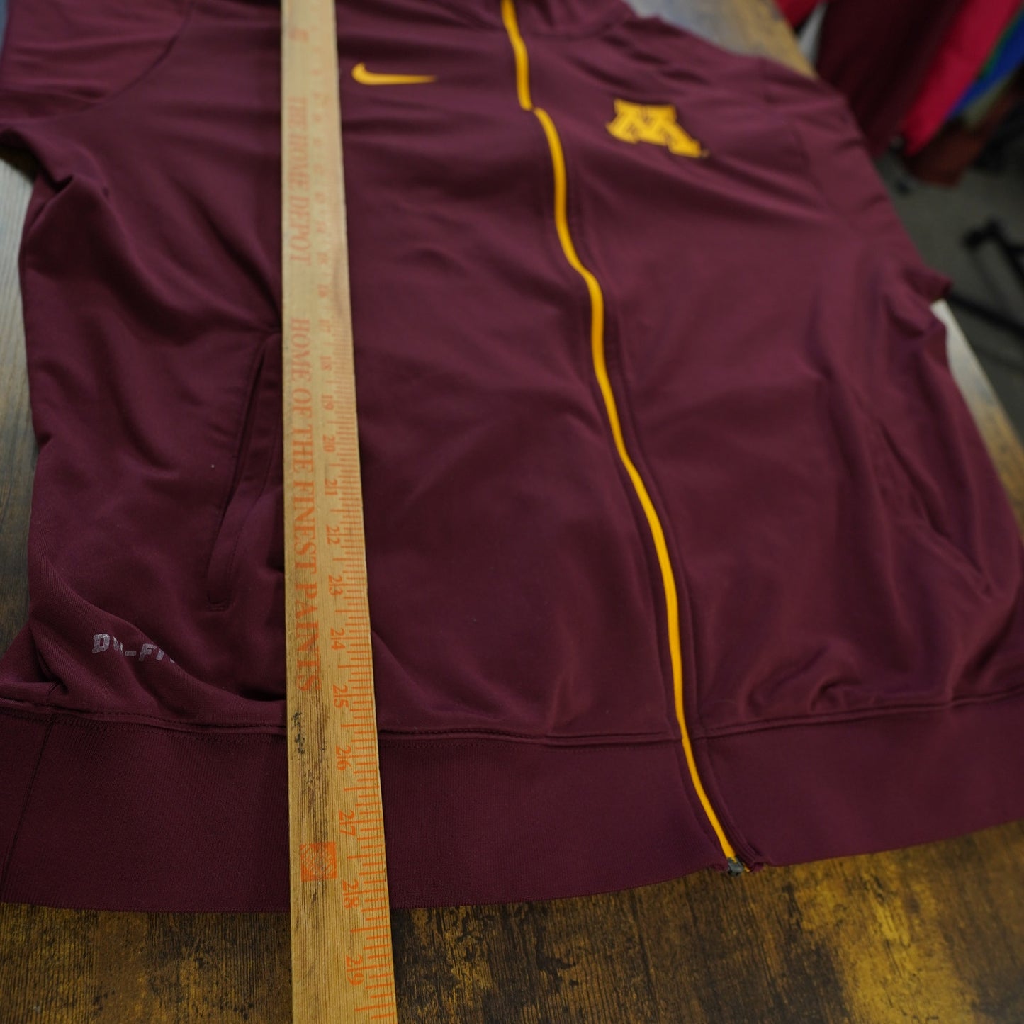 (XL) Nike Minnesota Golden Gophers Dri Fit Full Zip Track Jacket Men's XL Red