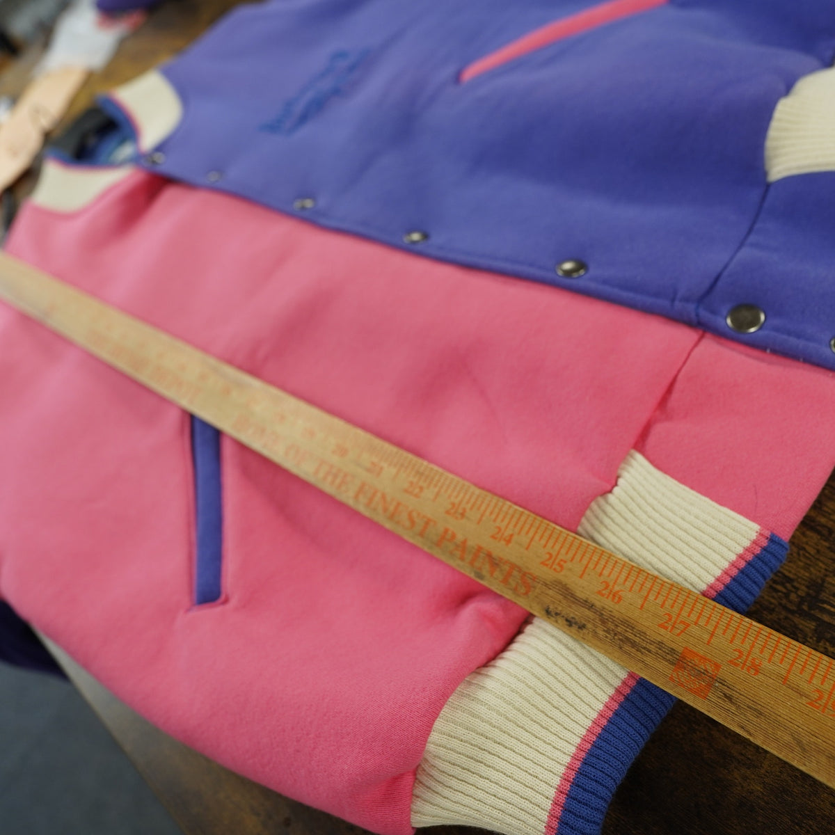 (XL) Vintage 90s Budweiser Pastel Pink & Purple Bomber Jacket Men's XL USA Made 80s