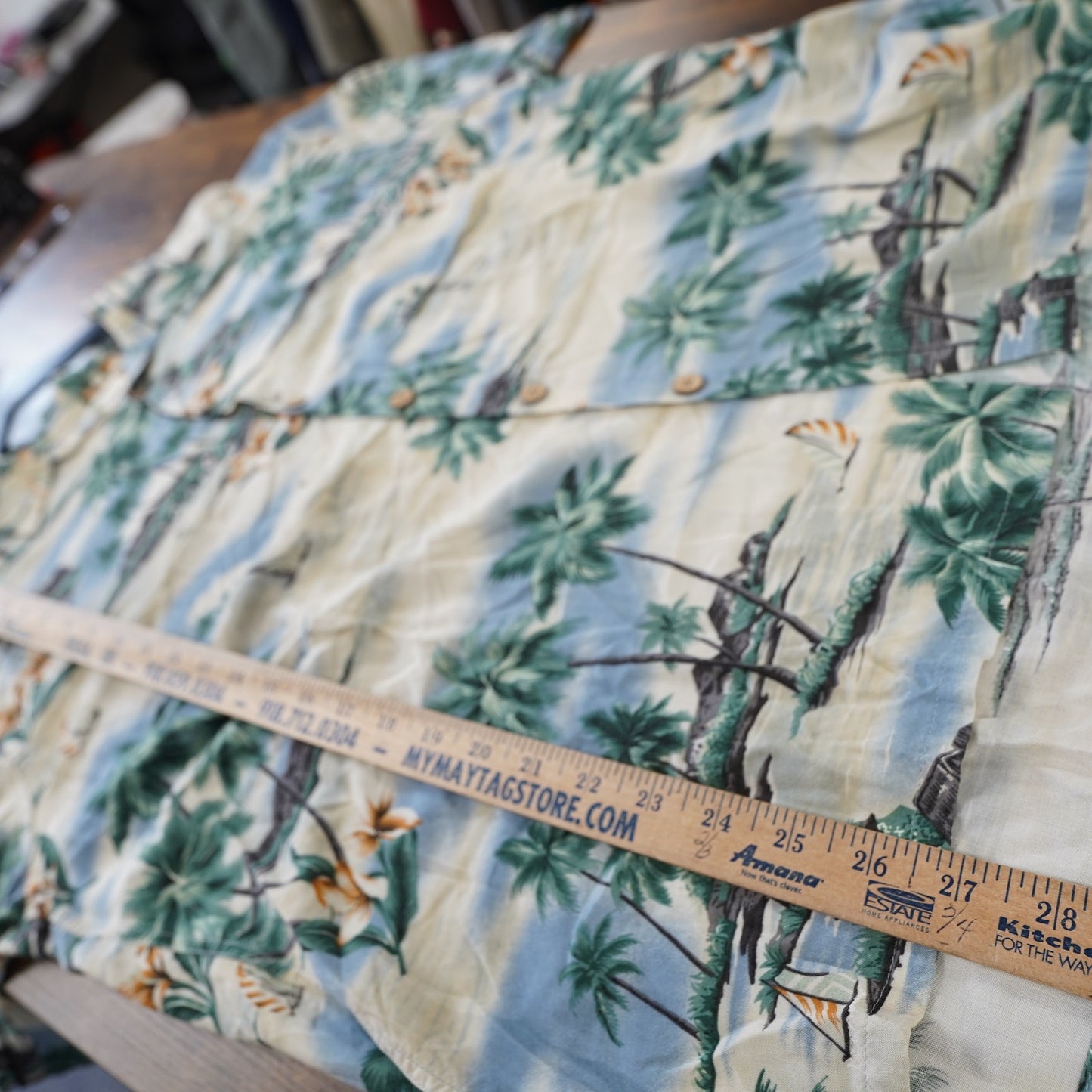 (L) Vintage Island Shores Floral Hawaiian Shirt Men's L Tropical Palm Tree White