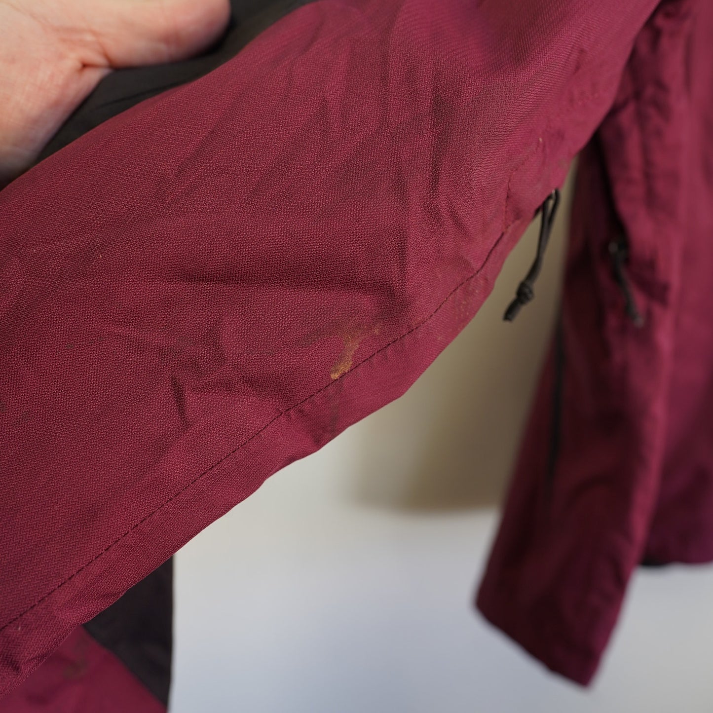 (Women's XS) The North Face HyVent Rain Jacket Maroon Black Gorpcore Granolaa