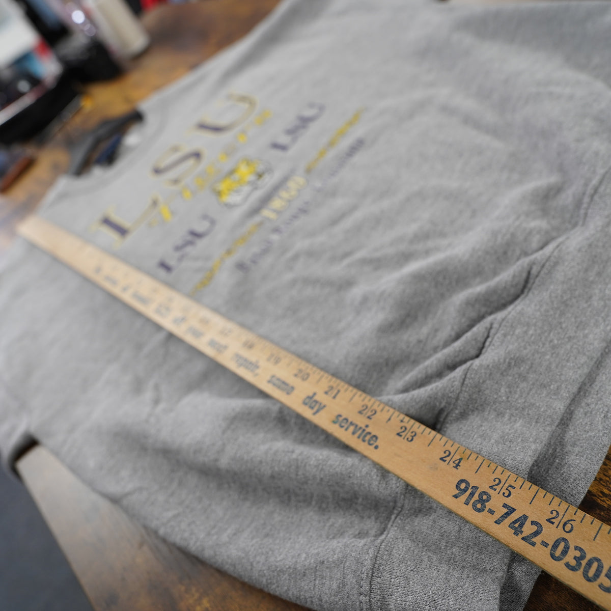 (L) Vintage LSU Tigers NCAA Sweatshirt Mens Large Gray Y2K 2000s Crewneck Pullover