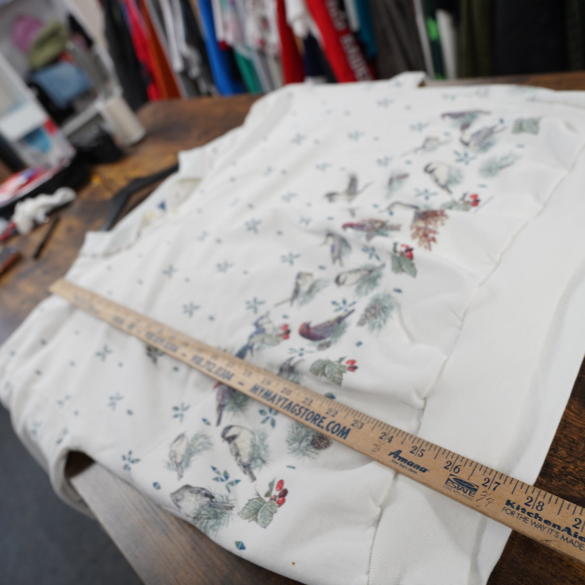 (L) Vintage Art Unlimited Sportswear Bird Nature Print Collared Sweatshirt White L