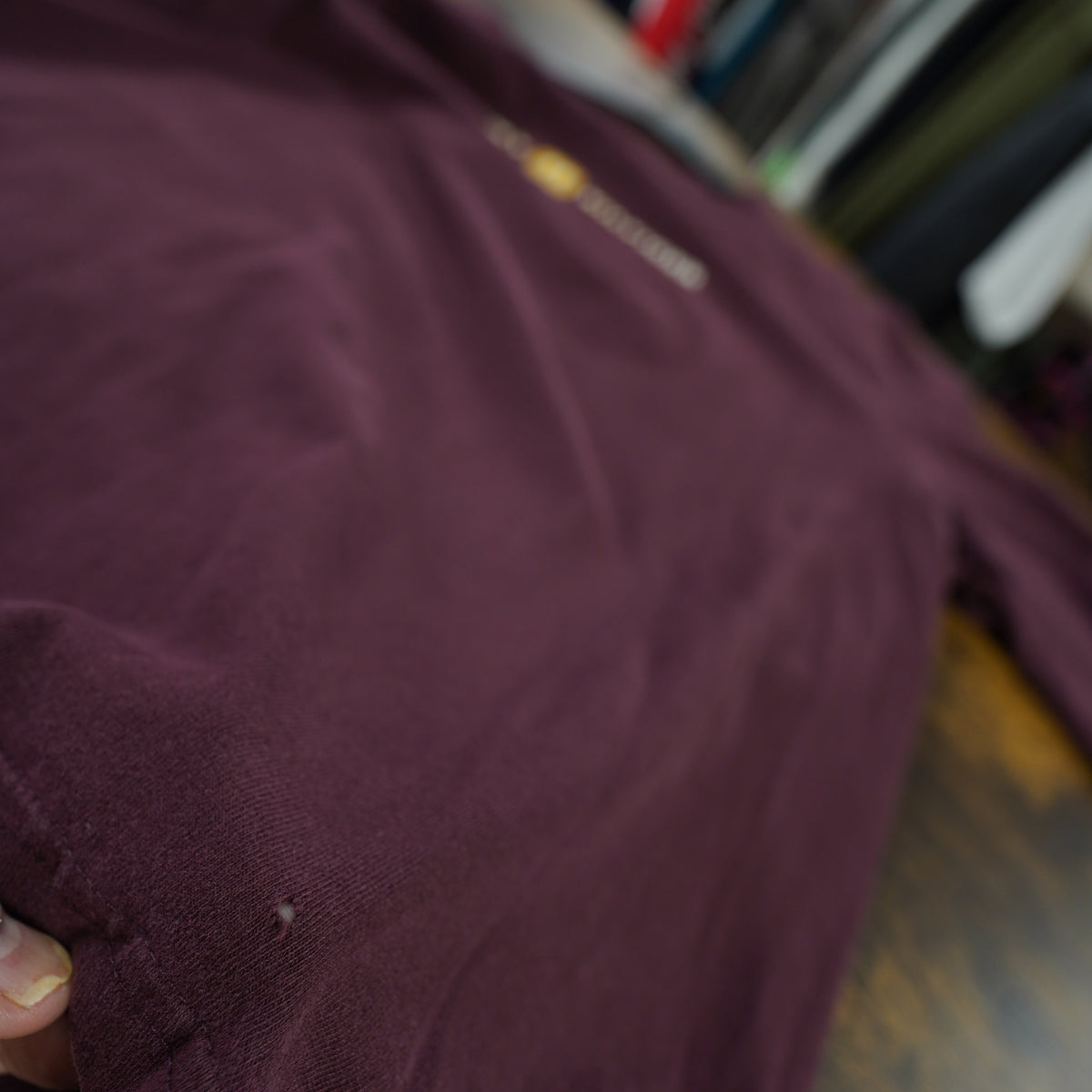 (L) Vintage 90s Tommy Hilfiger Long Sleeve T-Shirt Burgundy Maroon Spellout Mens L