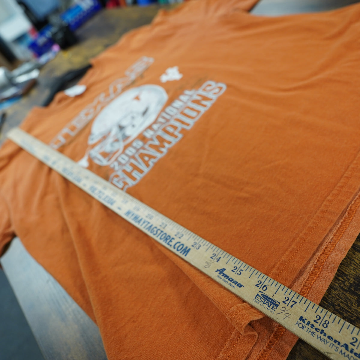 (XL) Vintage Texas Longhorns 2005 National Champions T-Shirt Mens XL Burnt Orange Y2K