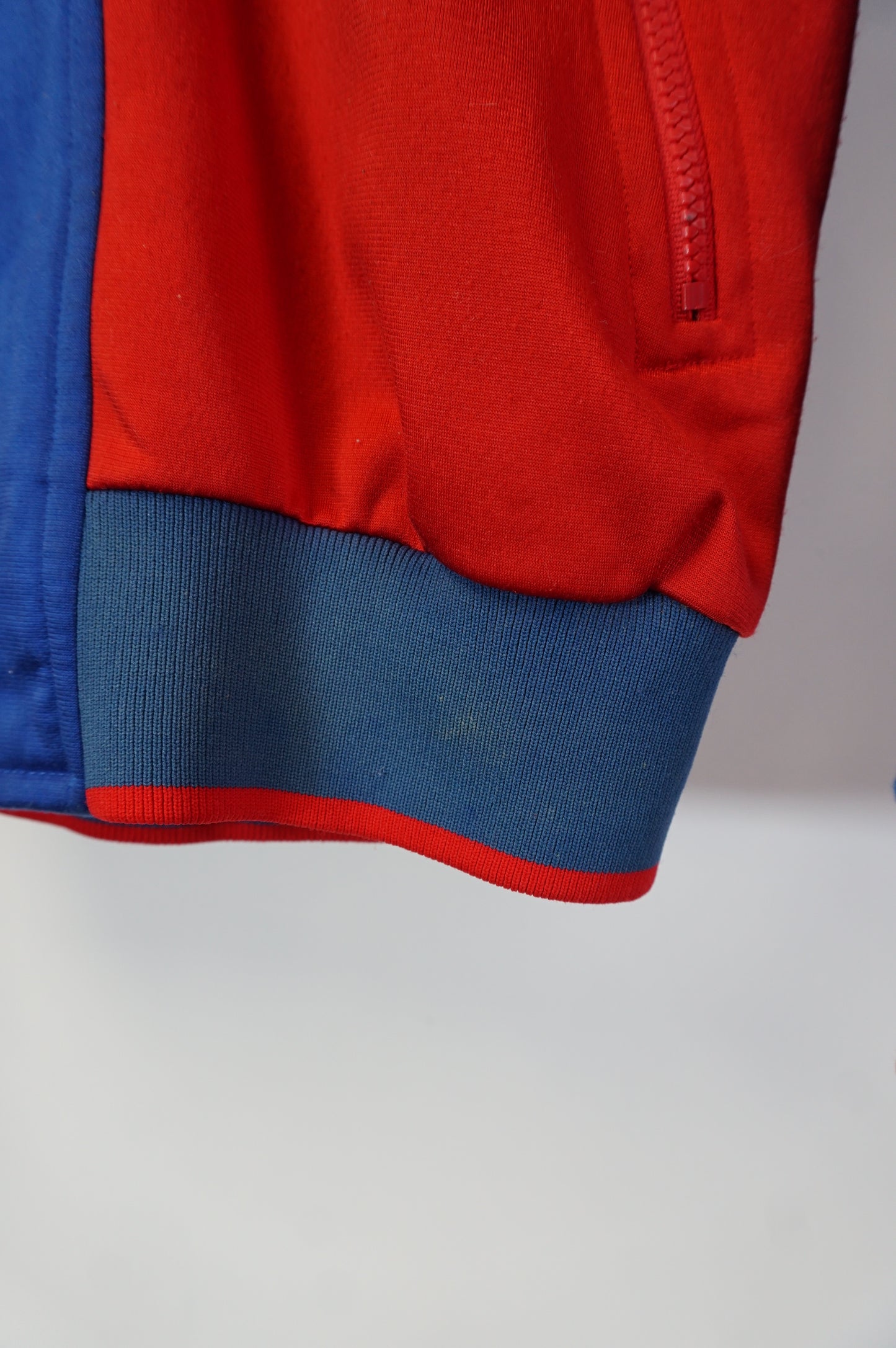 (S/M) Vtg Reebok Blue & Red Jacket