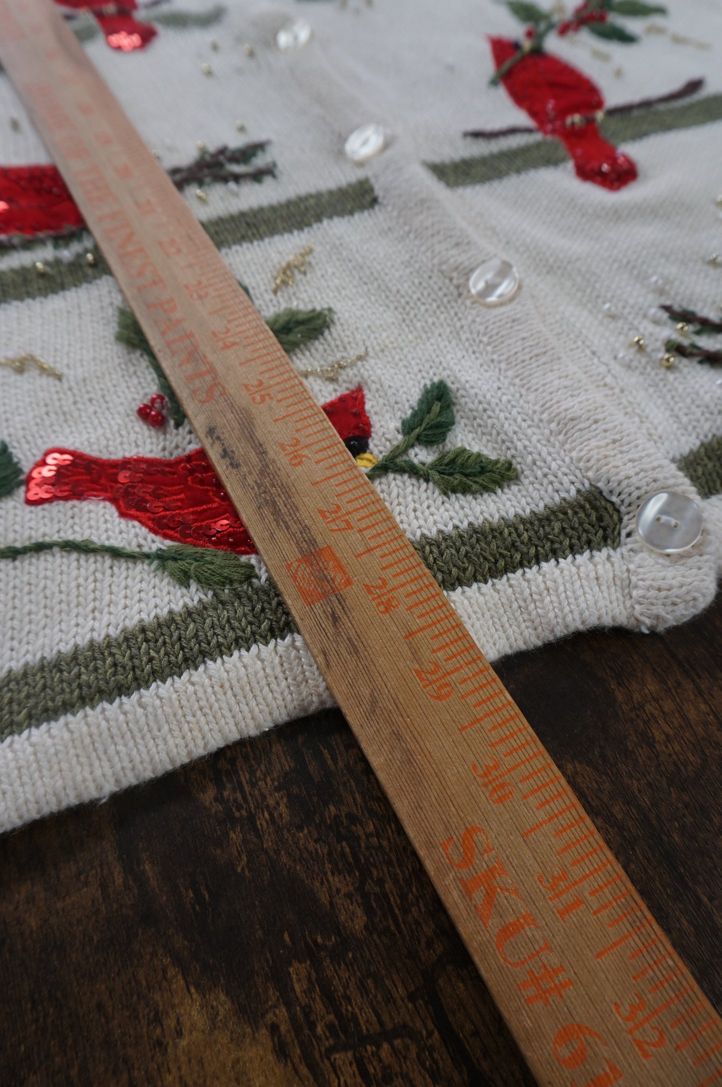 (XL) White Stag Christmas Cardinals Cardigan