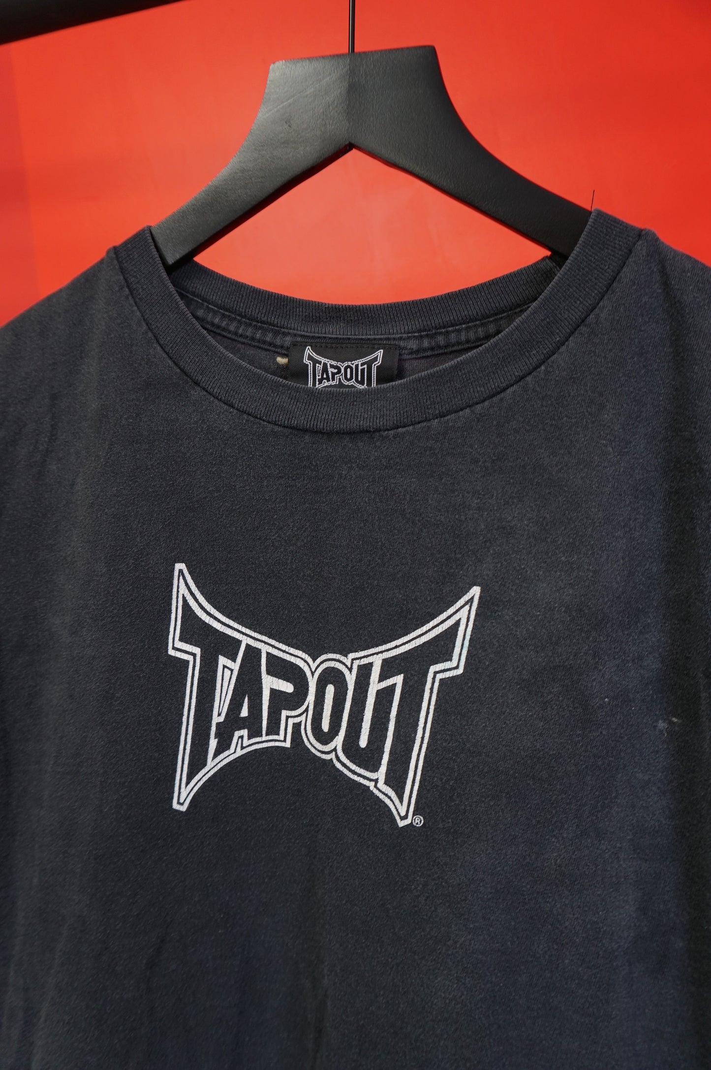 (L) Y2K Tapout Surrender T-Shirt