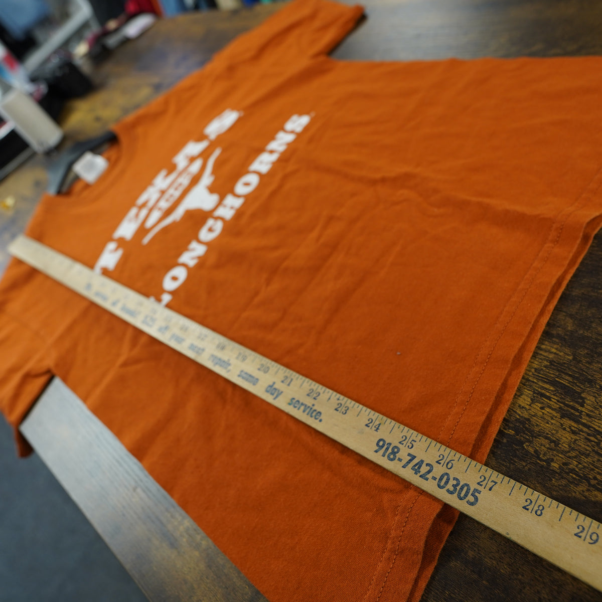 Texas Longhorns UT Austin Burnt Orange Graphic T-Shirt Mens Medium Viatran 1883