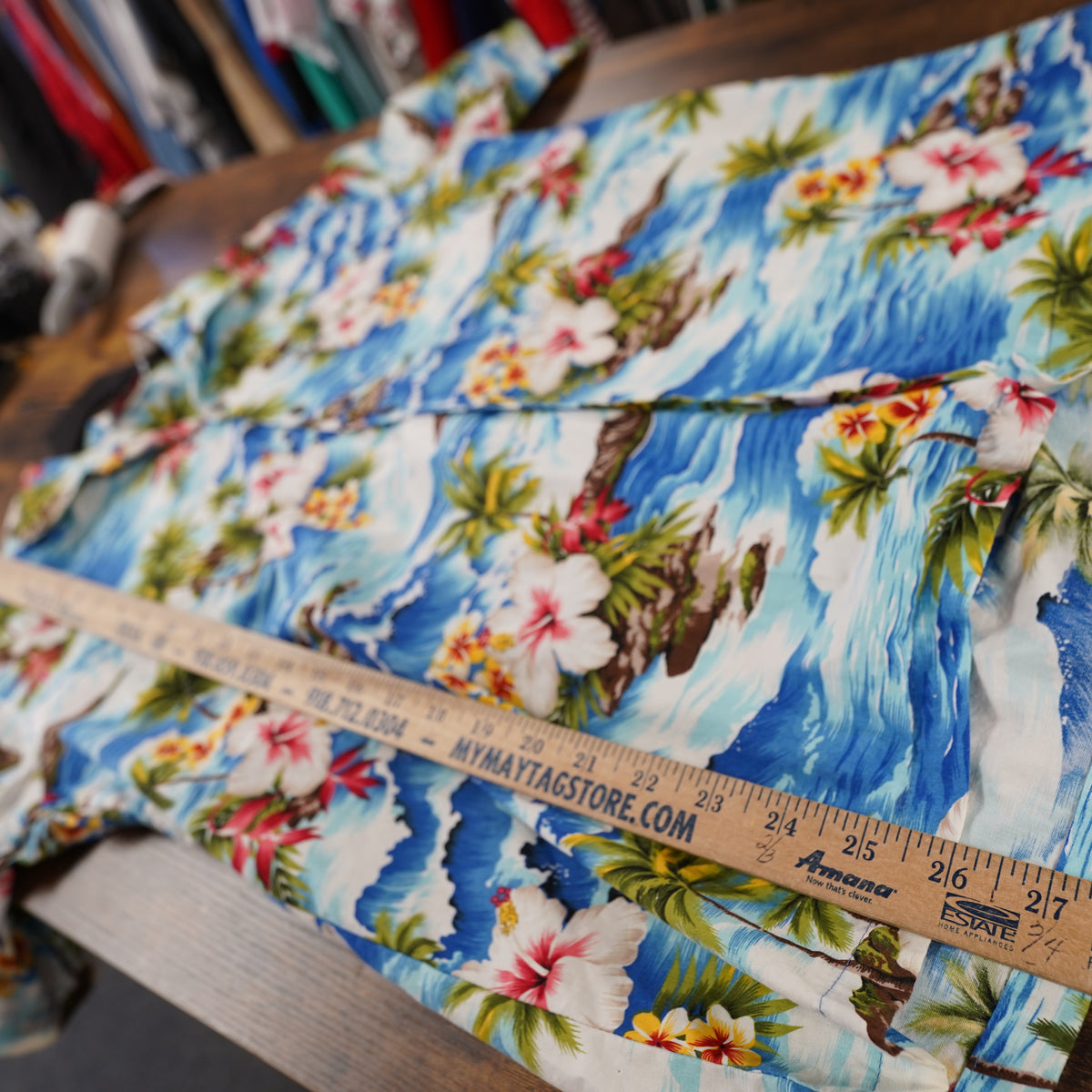 (M) Pacific Legend Mens Hawaii Shirt Medium Blue Tropical Floral 90s Camp Button Up