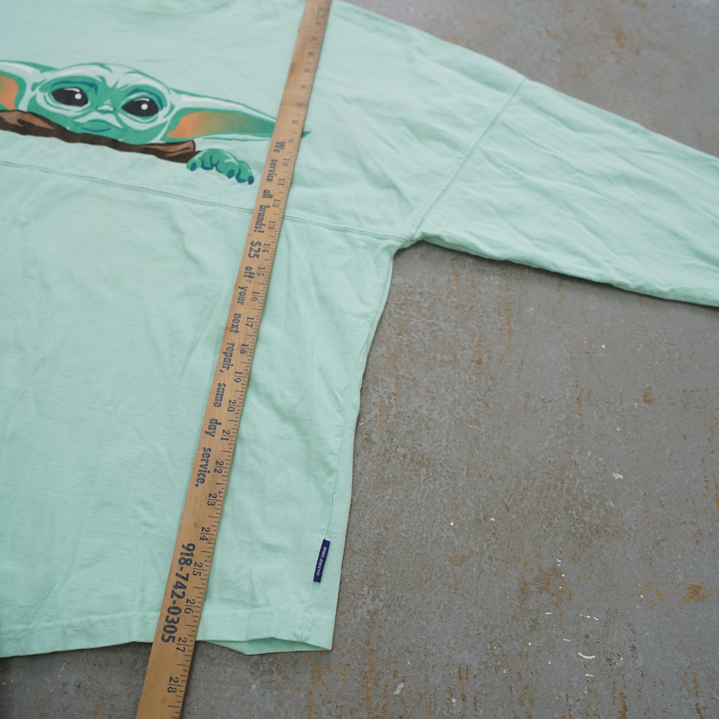 (L) The Mandalorian Grogu Star Wars Disney Spirit Jersey Size L Mint Green
