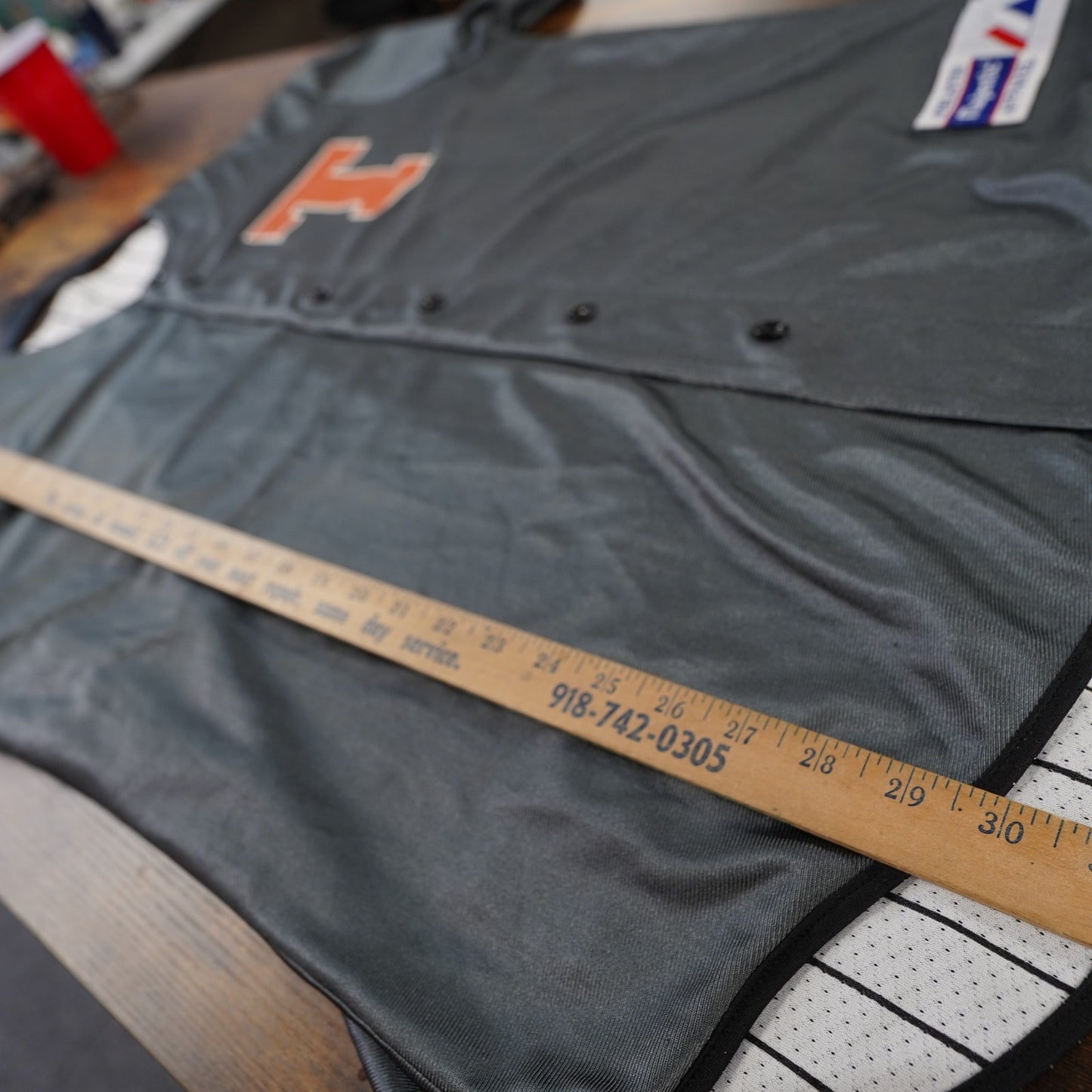 (L) Texas Longhorns Reversible Majestic Baseball Jersey Men's L Pinstripe White 90s