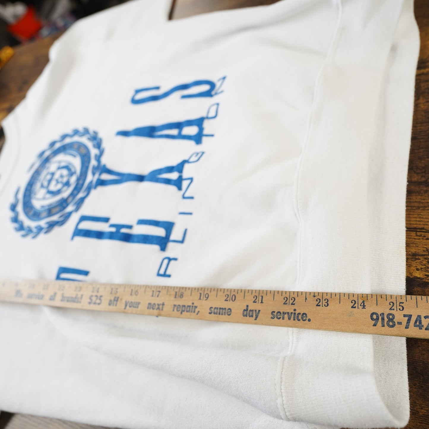 (L) Vintage University of Texas Arlington Sweatshirt Men's L White Crewneck Blue