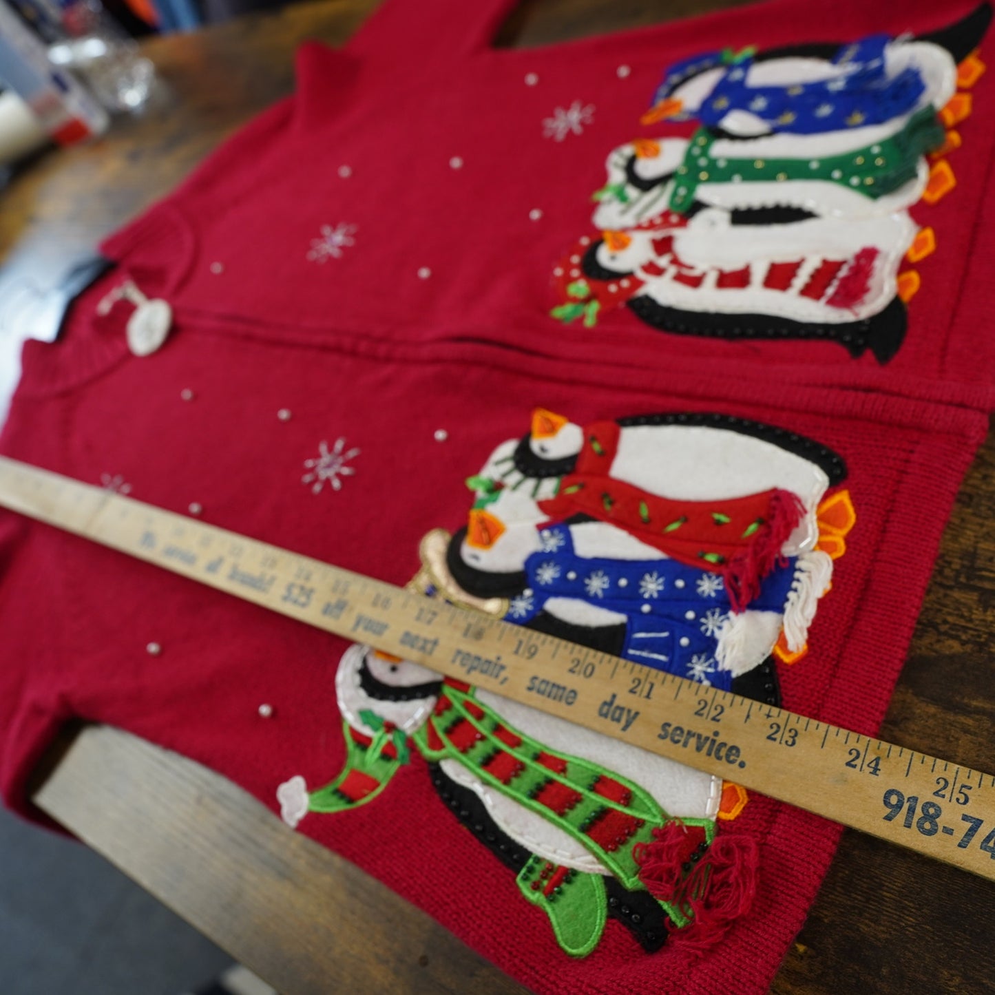 (Women's M) Vintage Christmas Holiday Sweater Full Zip Cardigan Women's M Penguins Red