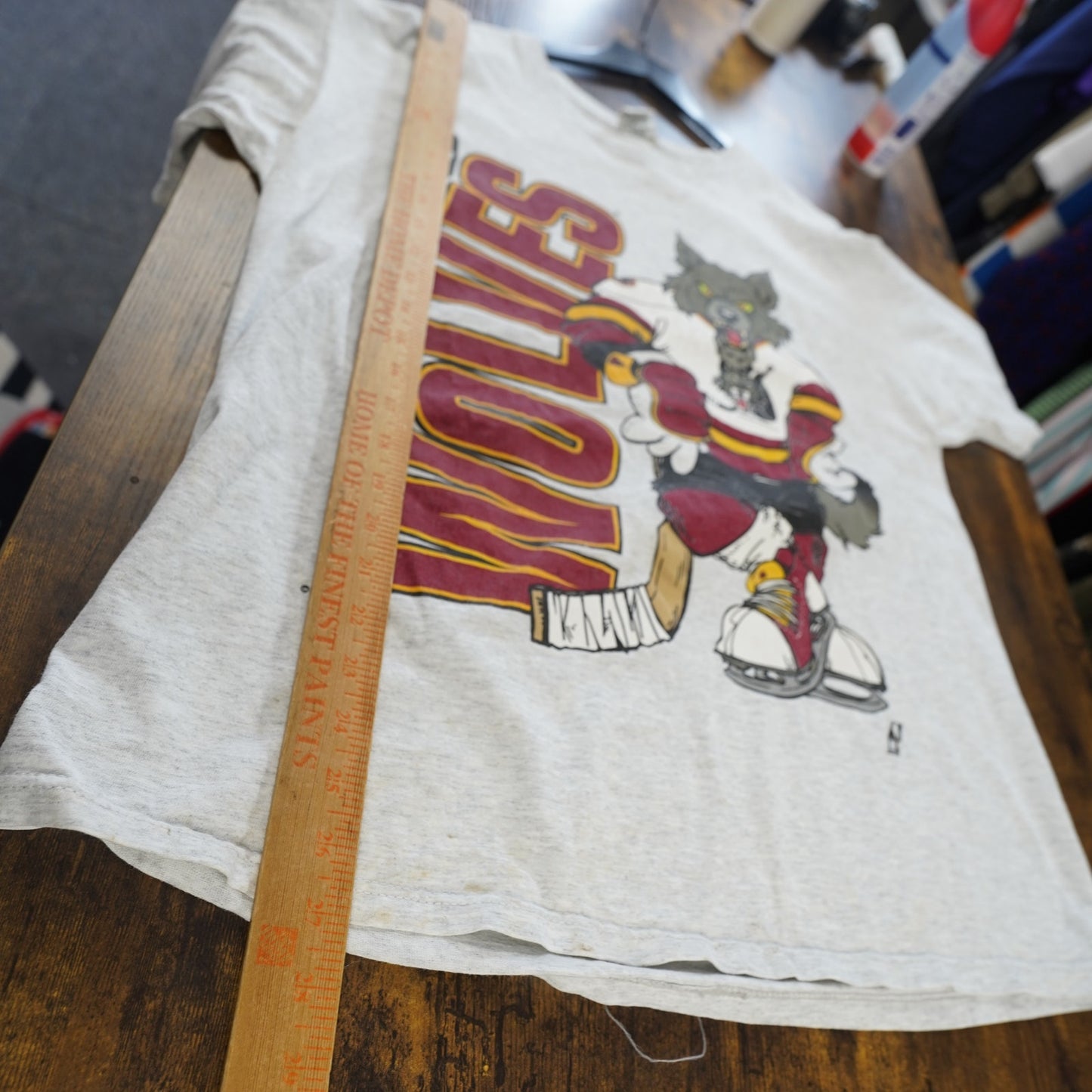 (XL) Vintage Chicago Wolves Nutmeg Mills All Over Print Hockey T-Shirt Men's XL Gray