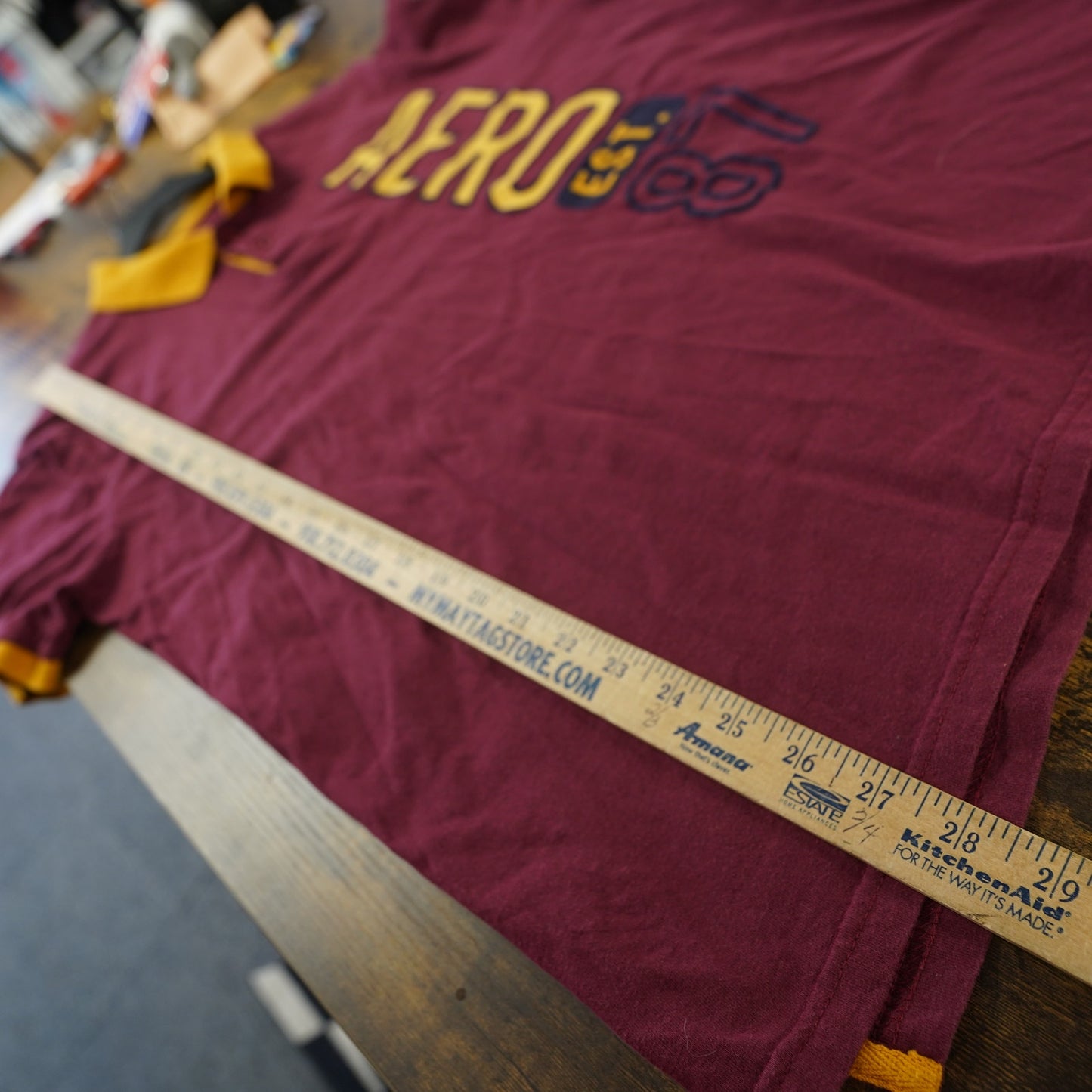 (L) Aeropostale Embroidered Polo Shirt Y2K Men's L Maroon Yellow 2000s Sewn Preppy