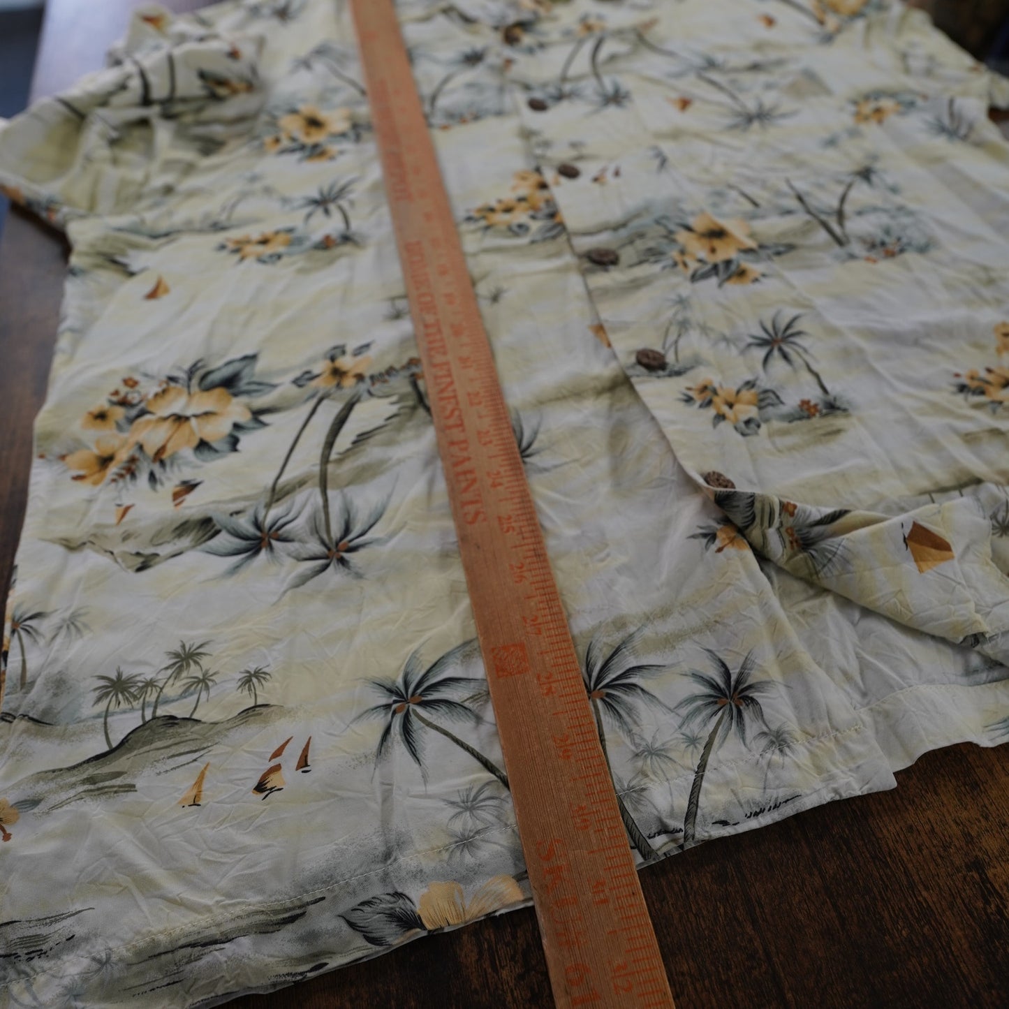 (L) Vintage Tommy Bahama 90s Hawaiian Shirt Men's L White 90s Hibiscus Palm Trees