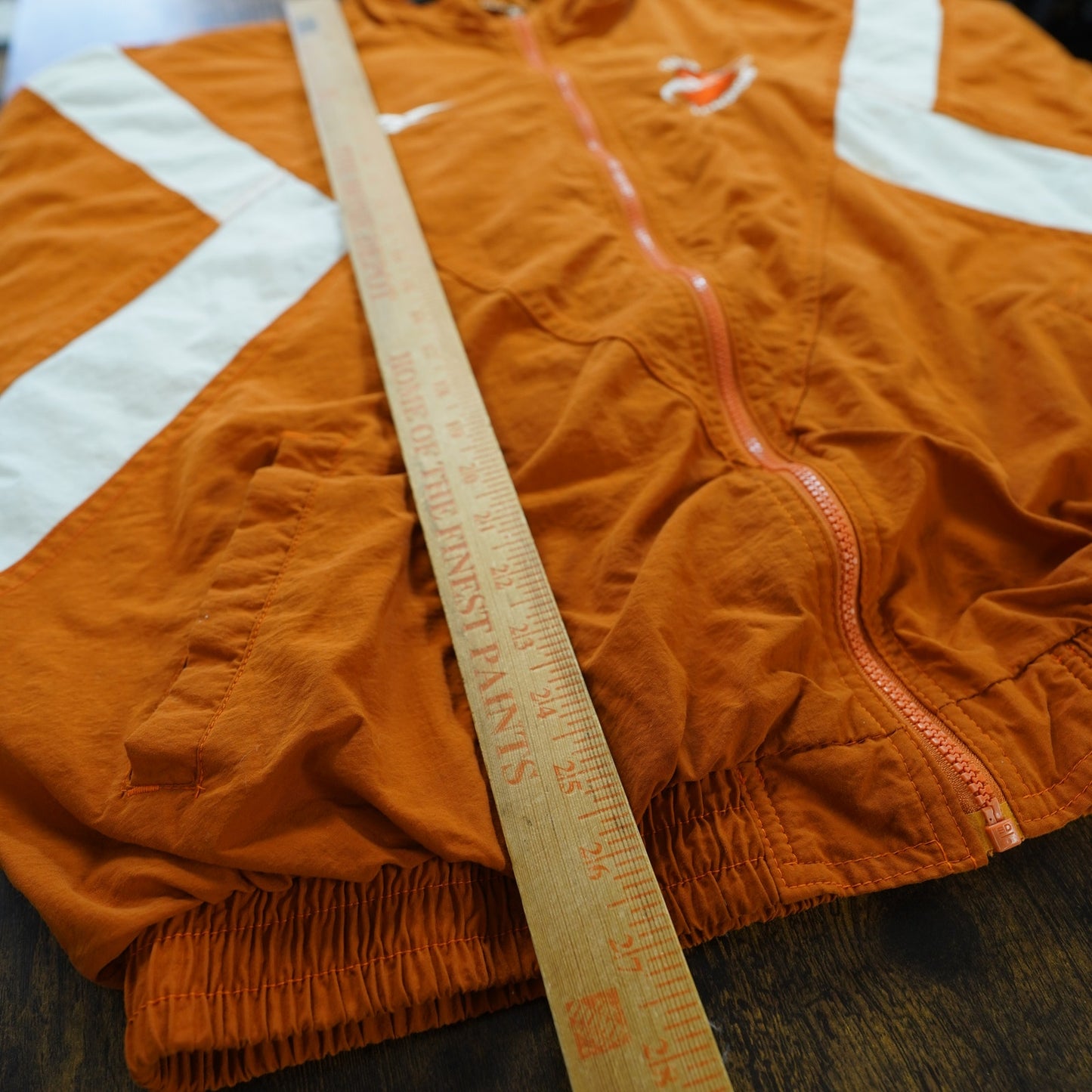 (XL) Vintage Reebok Texas Longhorns Basketball Windbreaker Jacket Men's XL Retro 90s