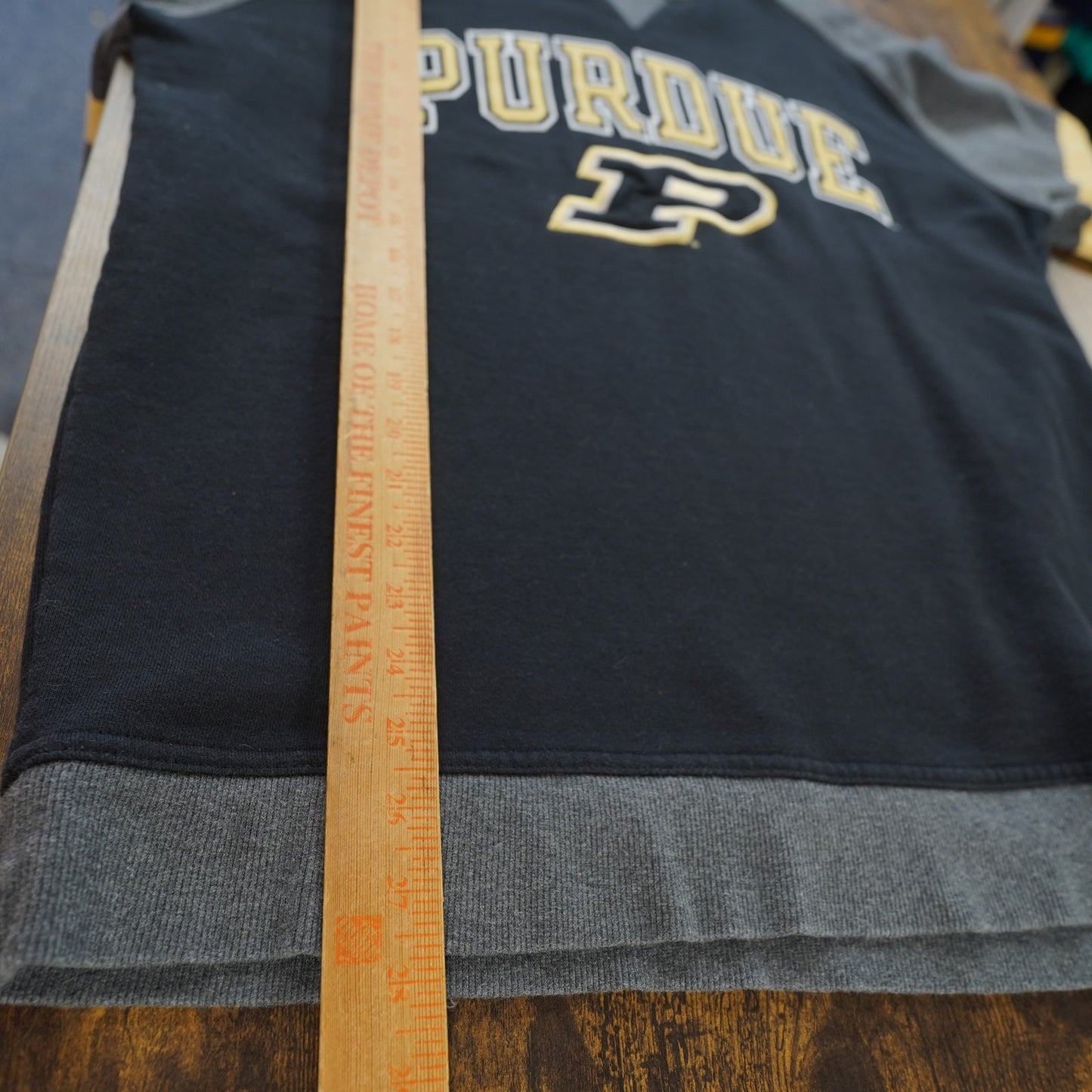 (L) Purdue Boiler Makers Embroidered Champion Sweatshirt Men's L Black Crewneck