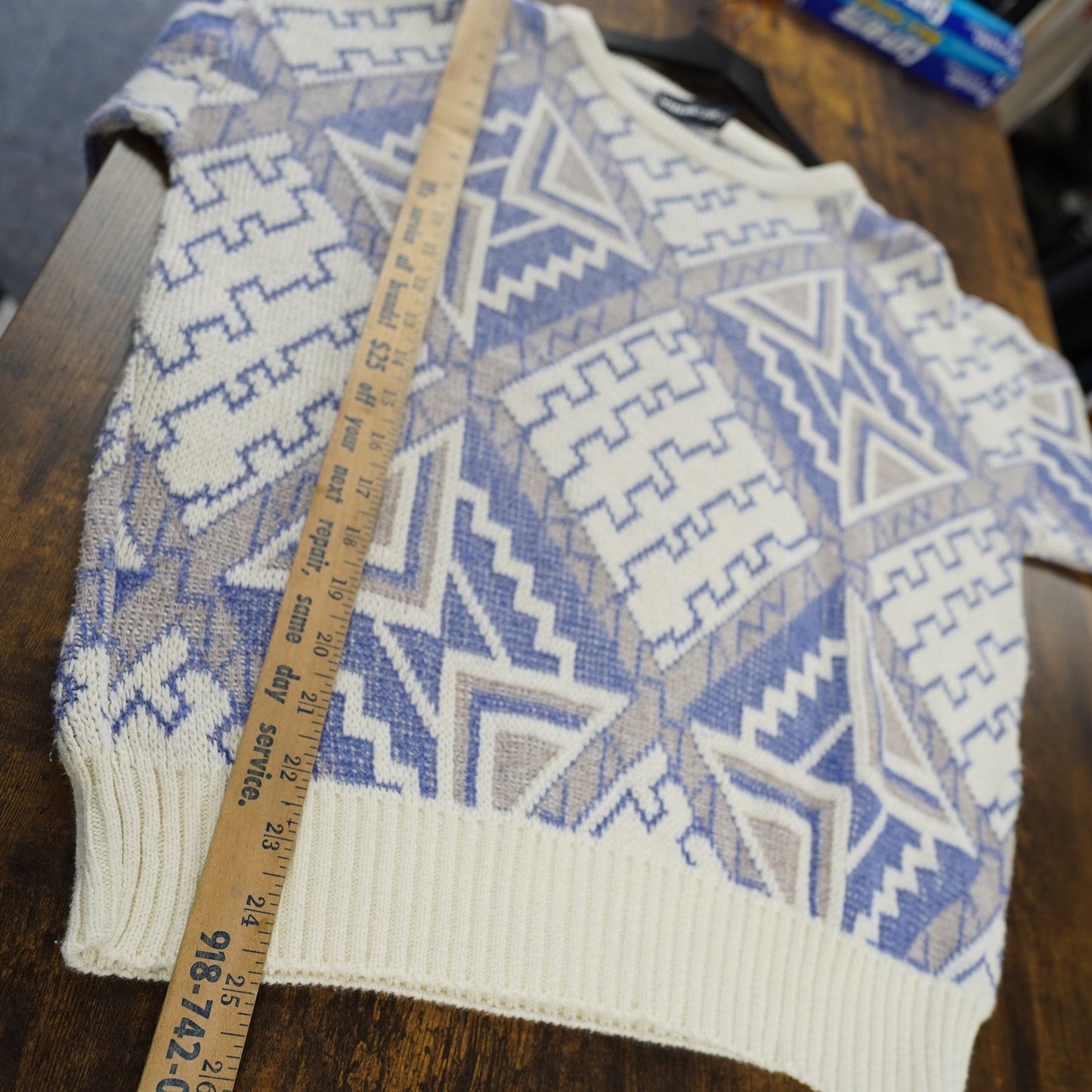 (L) Vintage Van Heusen Geometric Western Knit Sweater Men's L Blue White 90s Retro