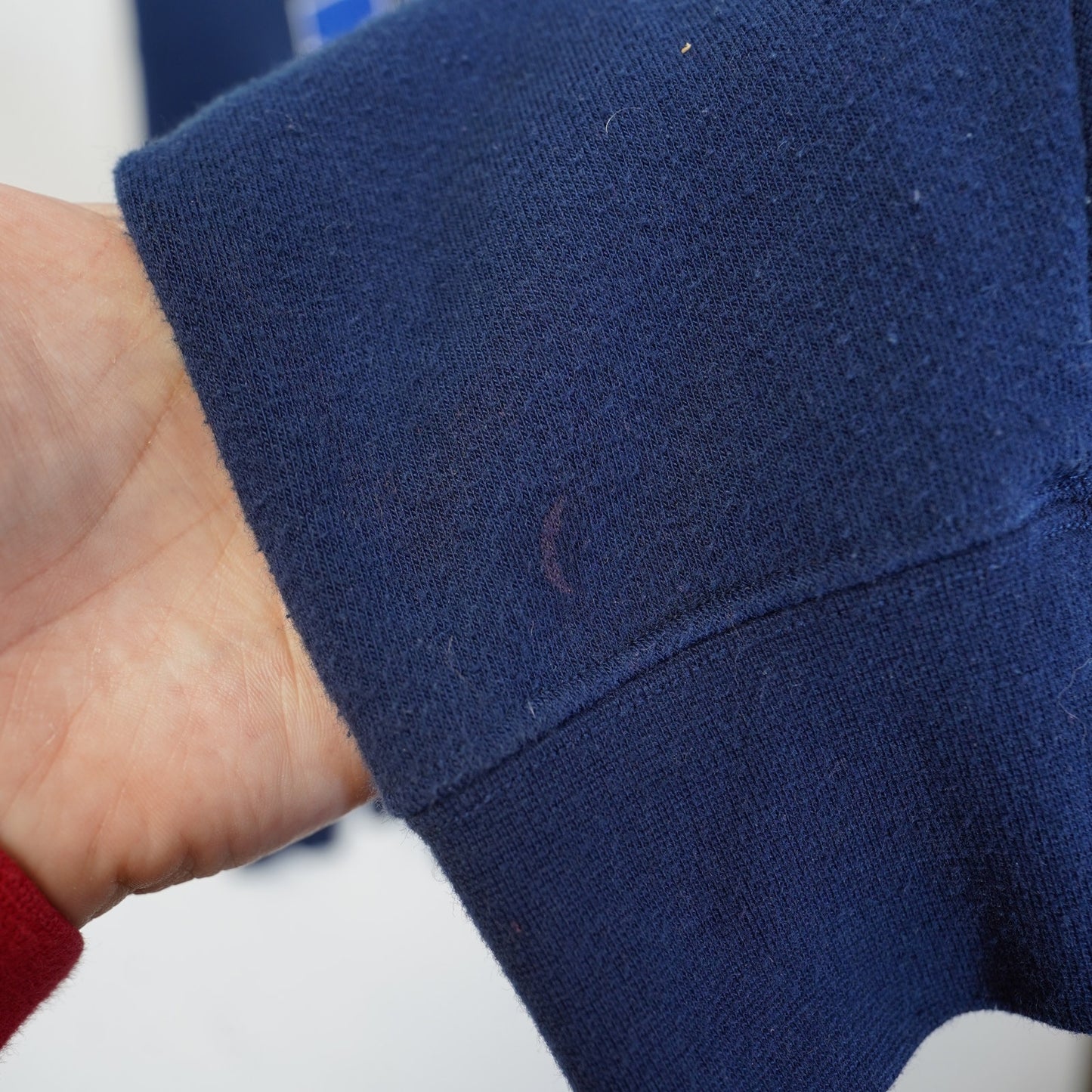 (M) BYU Cougars Embroidered Sweatshirt Men's M Blue Brigham Young Crewneck Sewn