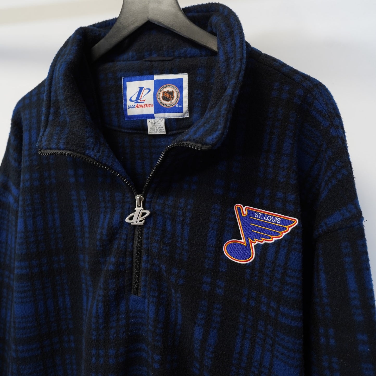 (XL) Vintage St. Louis Blues Logo Athletic Plaid Fleece 1/4 Zip Pullover Men's XL