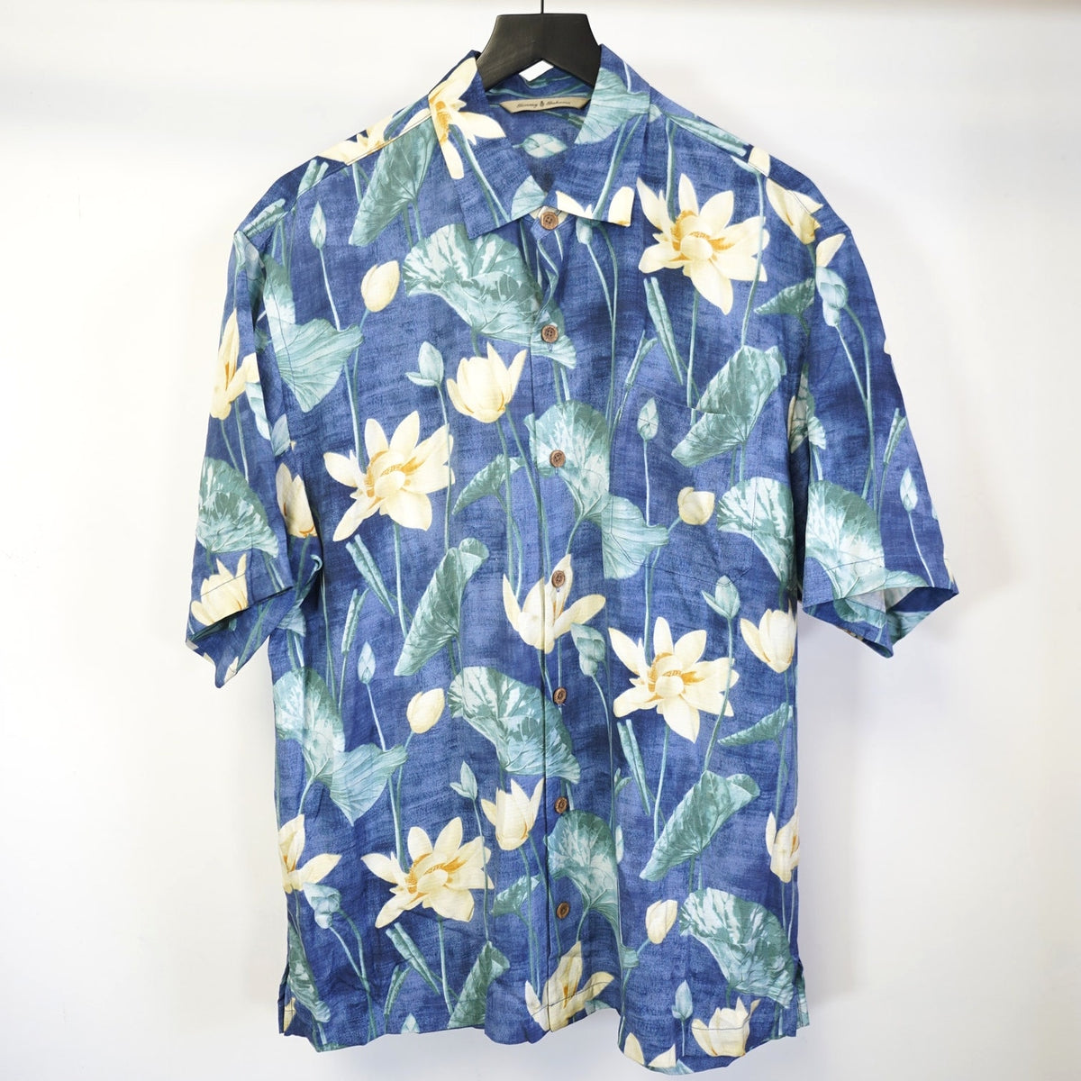 (L) Vintage Tommy Bahama 100% Silk Hawaiian Shirt Floral Mens L Blue Flower Hibiscus