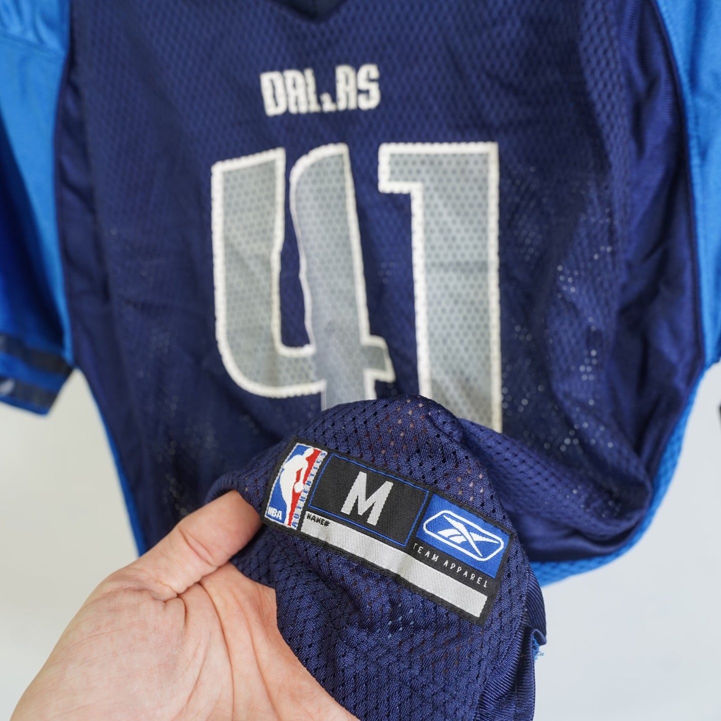 (Kids M) Reebok Dallas Mavericks Dirk Nowitzki 2000s Football Jersey Kids Sz M Youth Blue