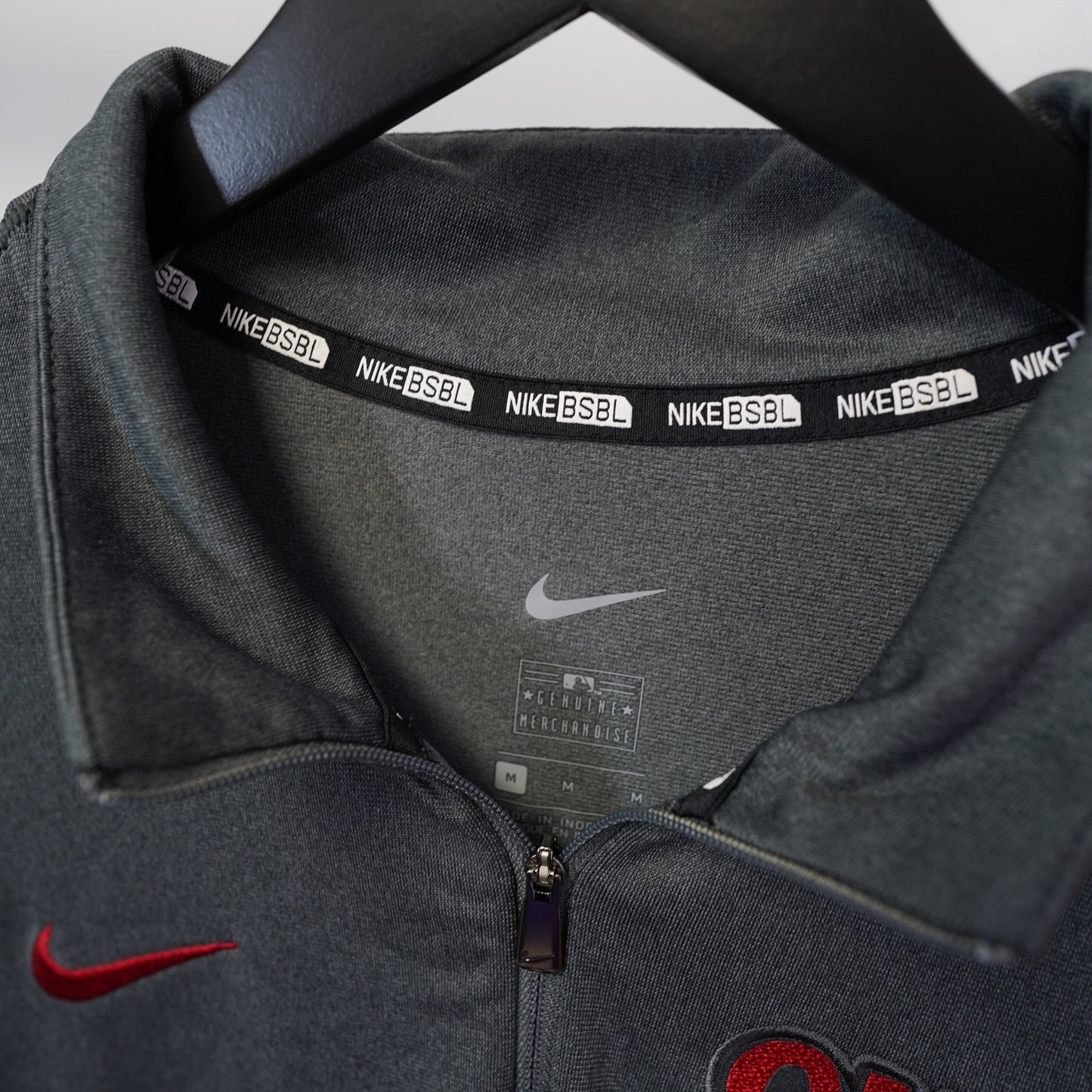 (M) Chicago Cubs Nike 1/4 Zip Embroidered Pullover Men's M Gray Baseball MLB Jacket