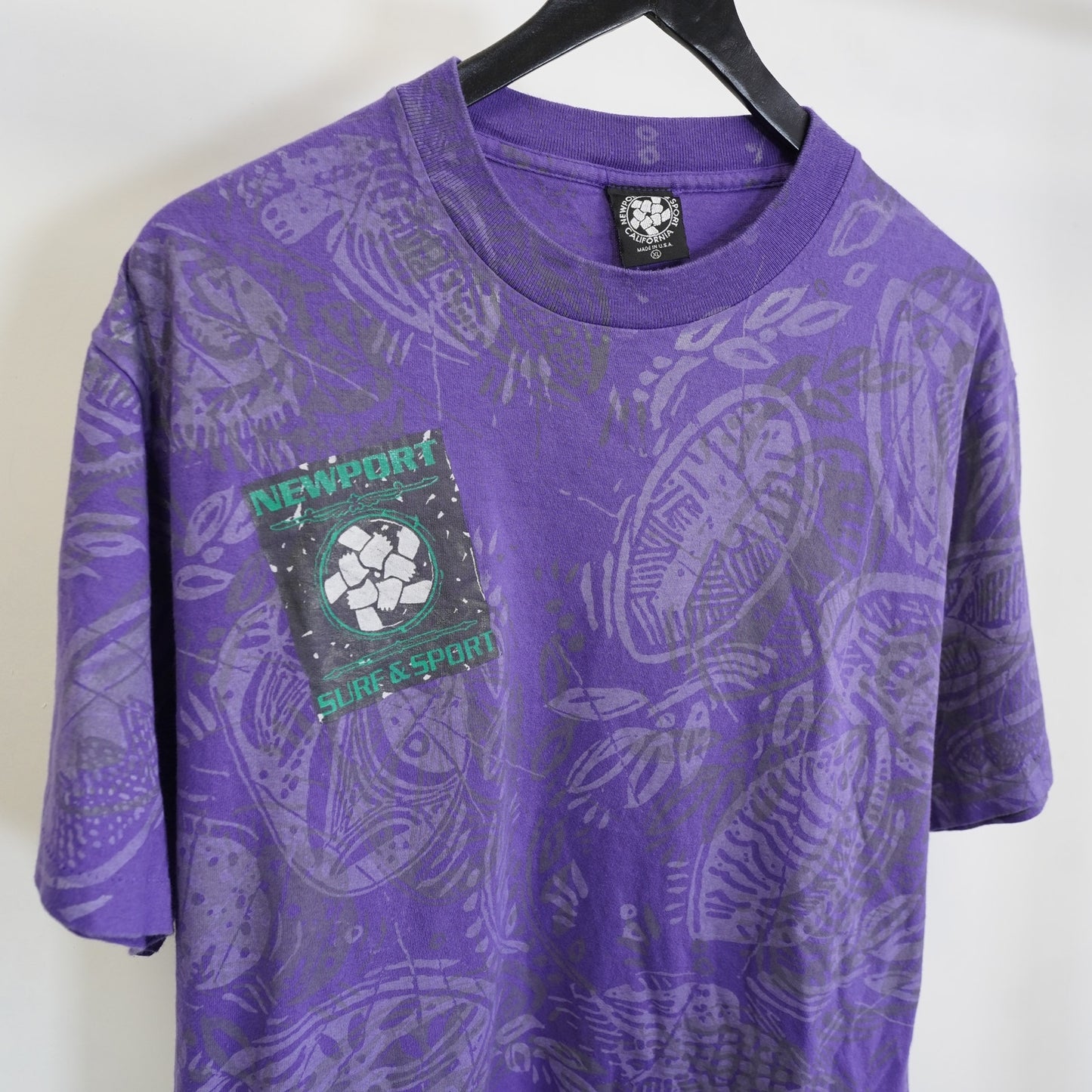 (XL) Vintage Newport Surf & Sport All Over Print 90s T-Shirt Men's XL Purple USA Made