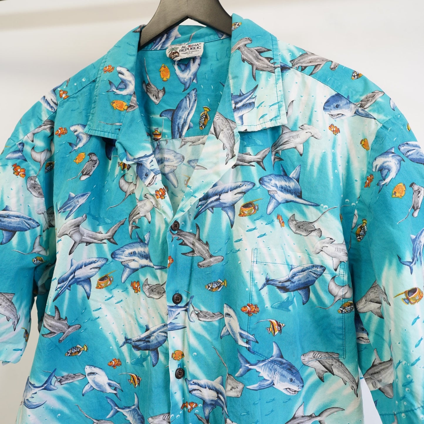 (XXL) Vintage Aloha Republic Hawaiian Shirt Men's XXL Shark Blue Tropical Made in USA