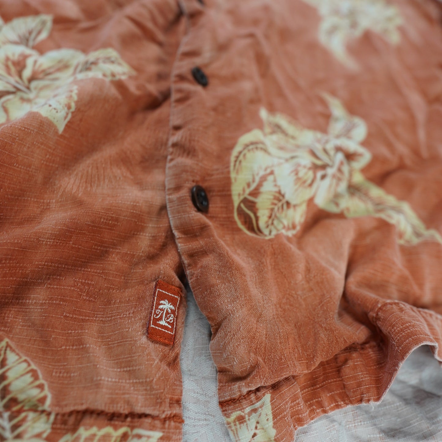 Vintage Tommy Bahama 100% Silk Hawaiian Button Up Shirt Men's M Orange Flowers