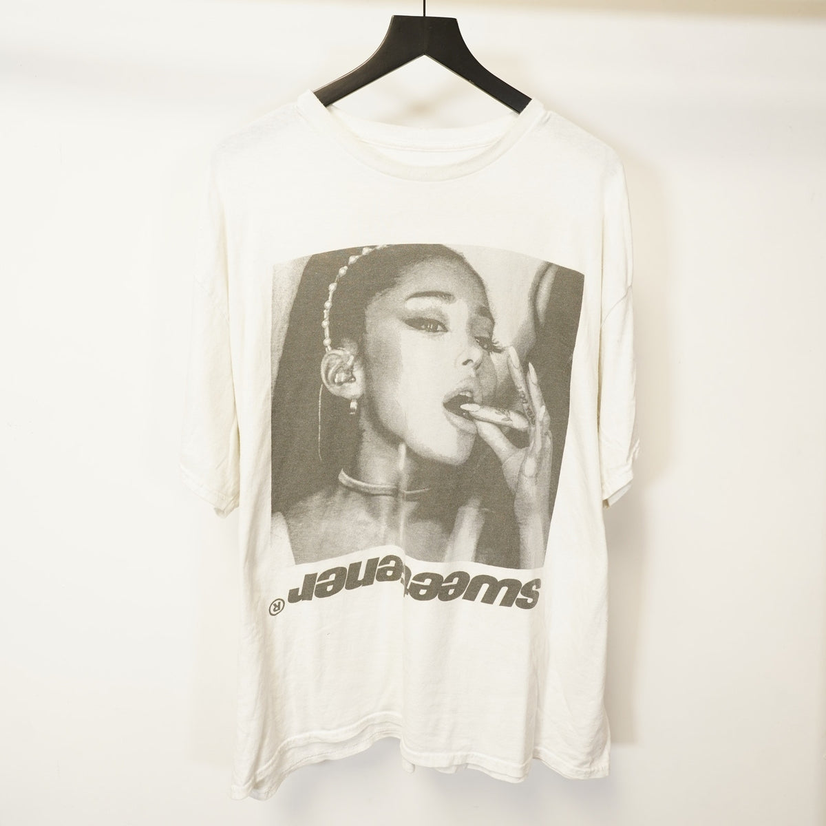 (Women's XXL) Ariana Grande Sweetener White Band World Tour T-shirt Women's XXL Hot Topic