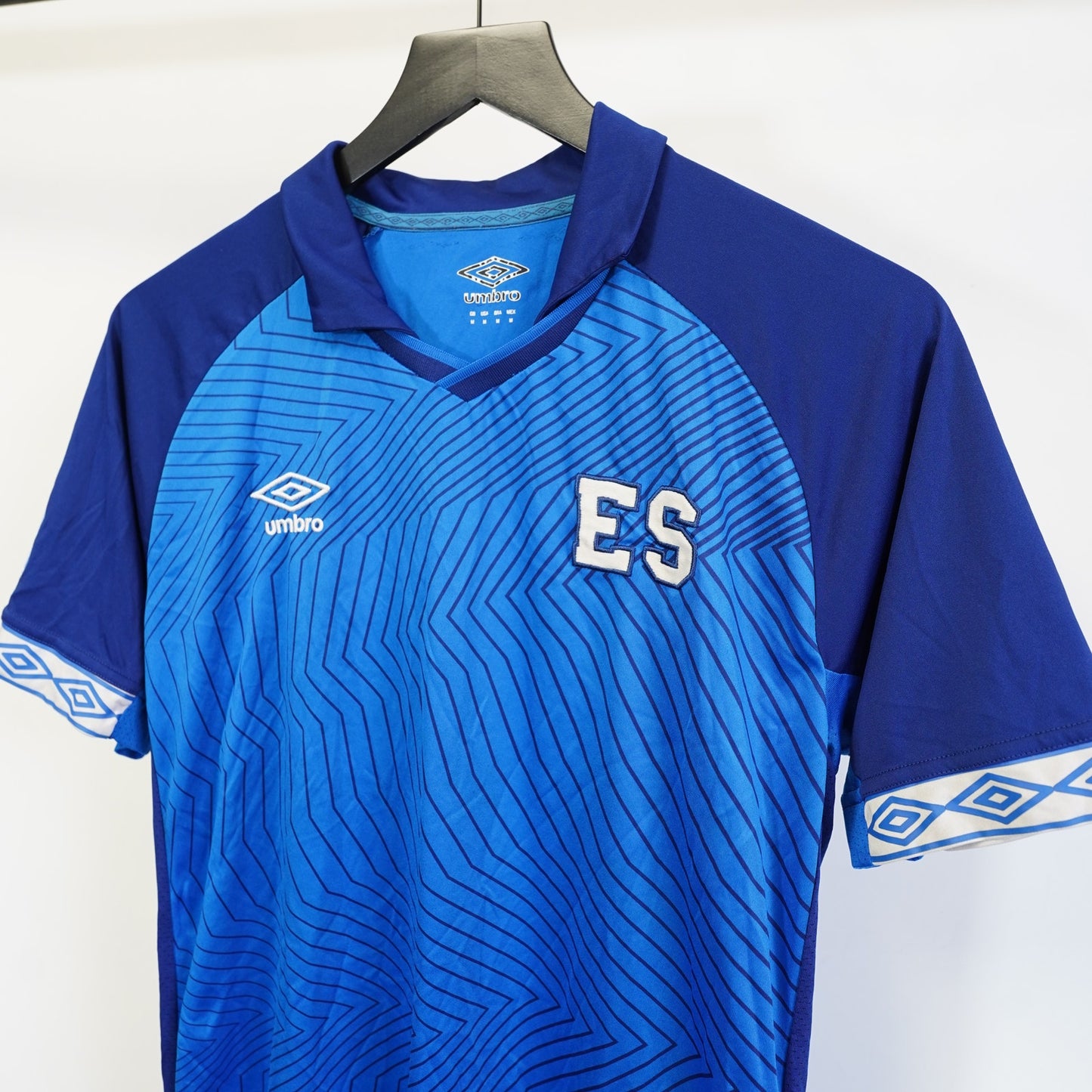 (M) Umbro El Salvador 2019 Home Soccer Jersey Men's M Blue Football Kit Futbol
