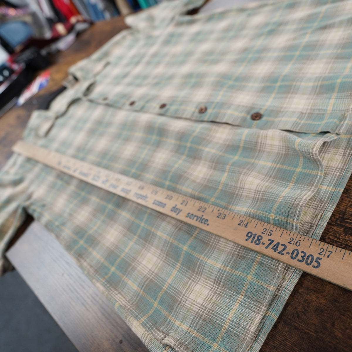 (M) L.L. Bean Cloud Gauze Button Up Plaid Camp Shirt Men's M Tan Green Short Sleeve