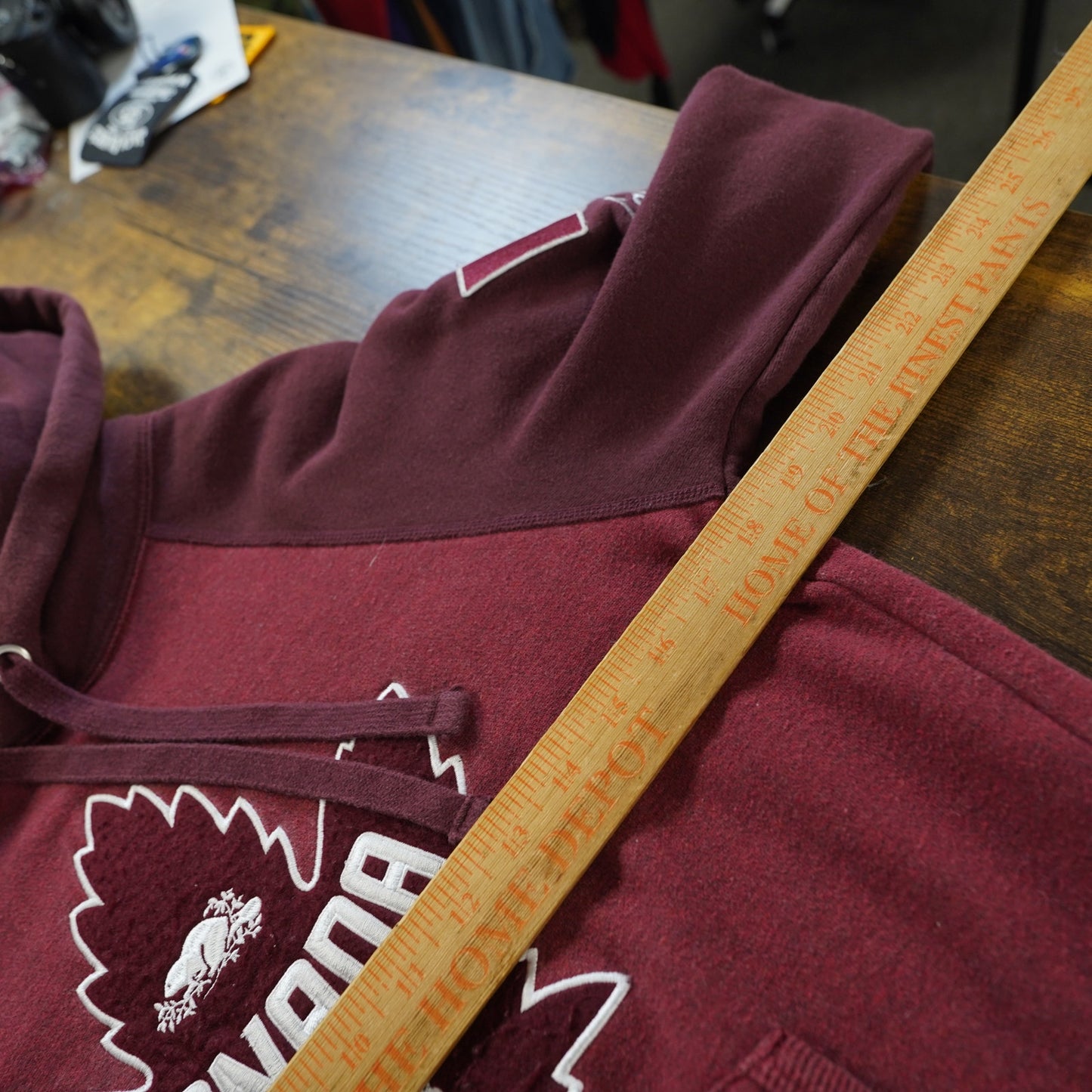 (XS) Roots Canada Raglan Sewn Hoodie Sweatshirt Women's XS Red Embroidered Patches