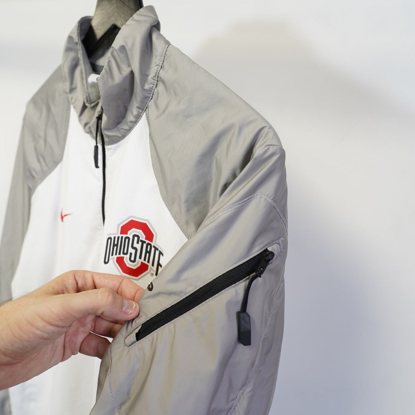 (M) Nike Ohio State Buckeyes 1/4 Zip Pullover Windbreaker Jacket Mens M White DriFit