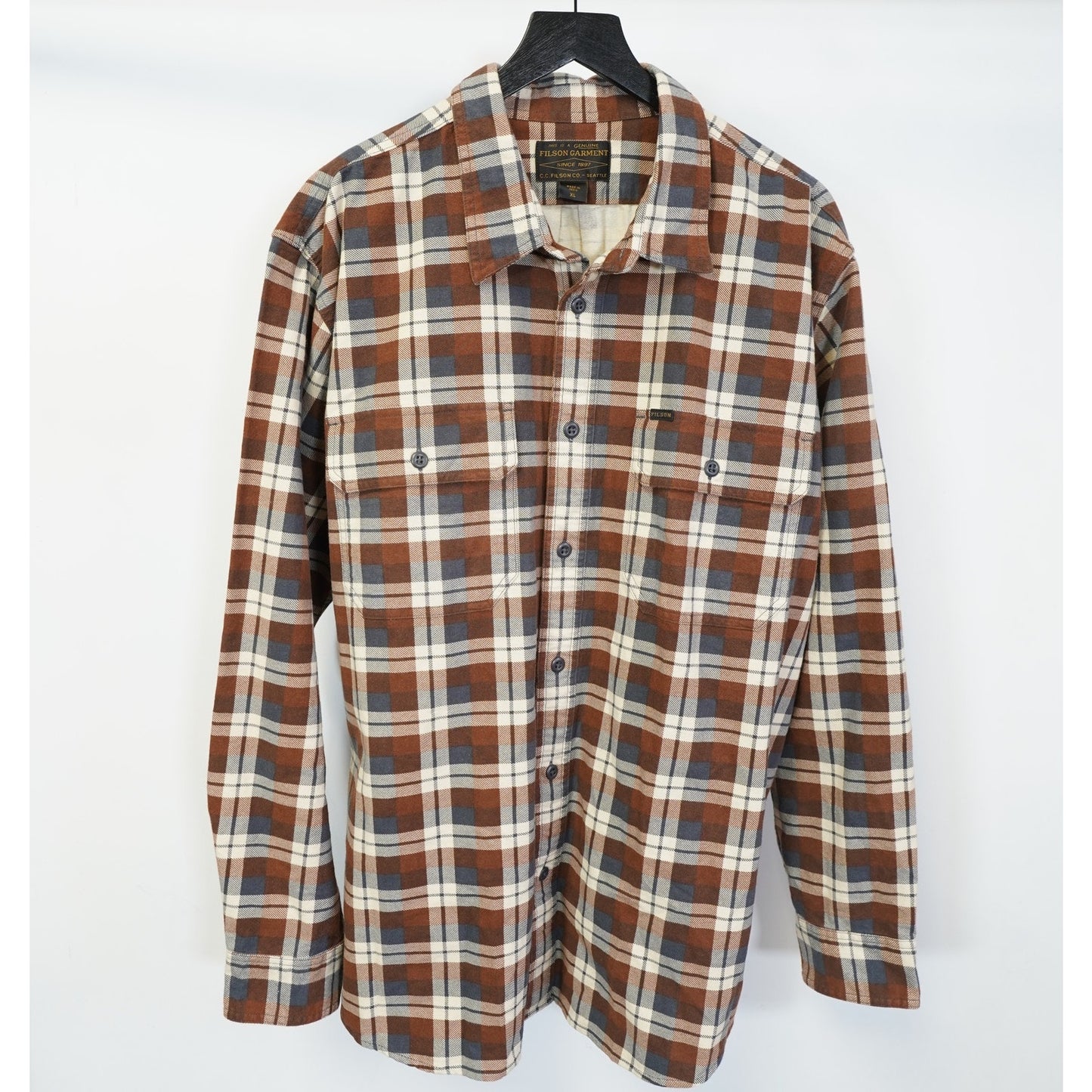 (XL) Filson Garment Plaid Flannel Button Up Shirt Men’s Size XL Front Pockets Brown