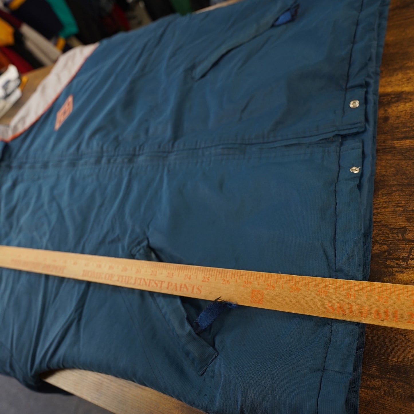 (M) Vintage Umbro Soccer Bench Puffer Jacket Men's M Gray Blue 90s Retro Sewn