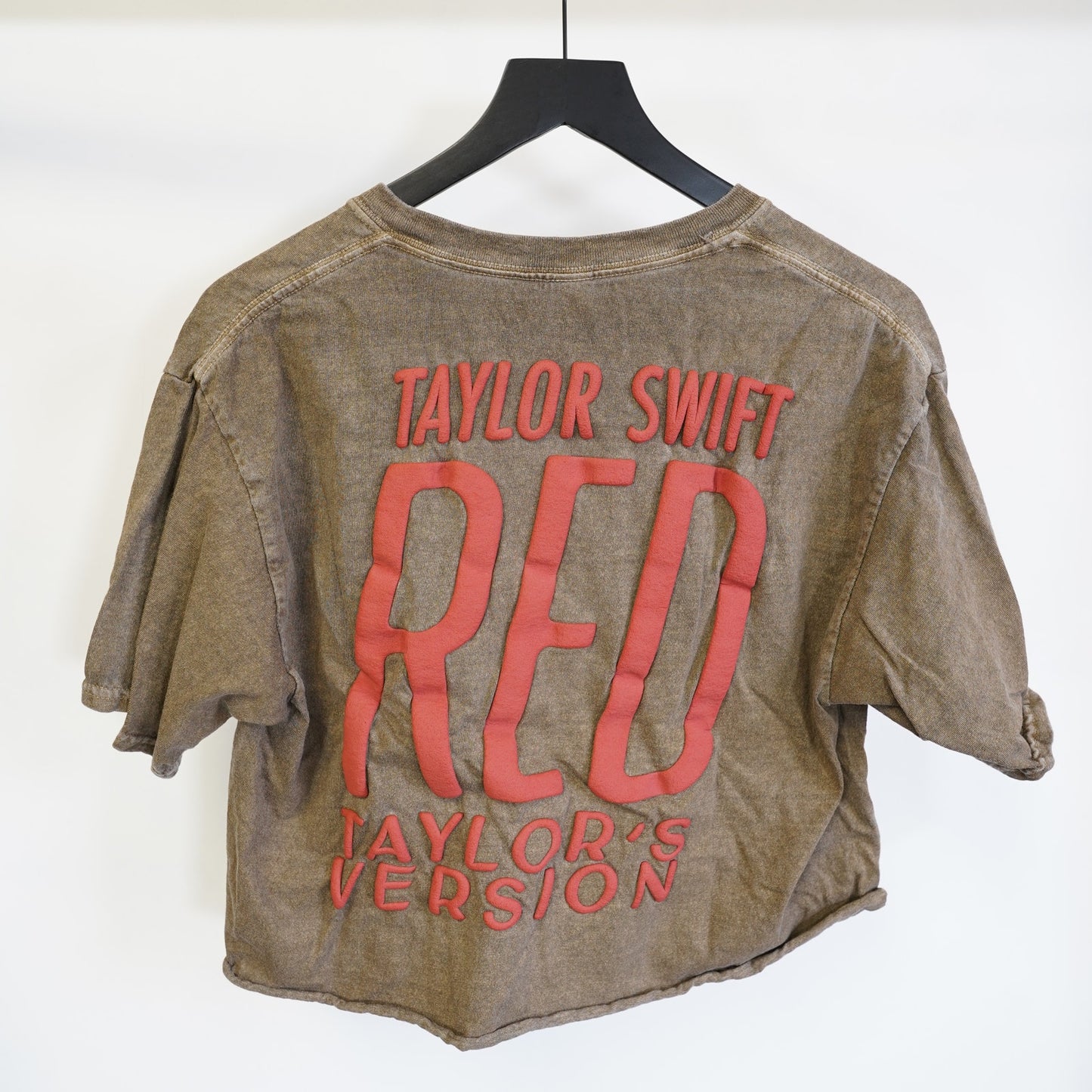 (Women's M) Taylor Swift Urban Outfitters Red Taylor’s Version Cropped T-Shirt Women's M