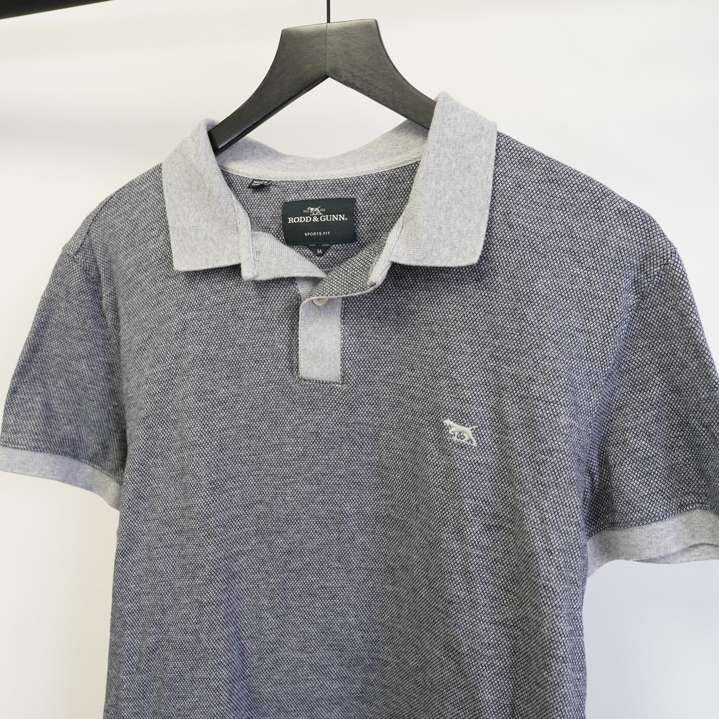 (M) Rodd & Gunn Sports Fit Knit Performance Golf Polo Shirt Men's M Gray Preppy